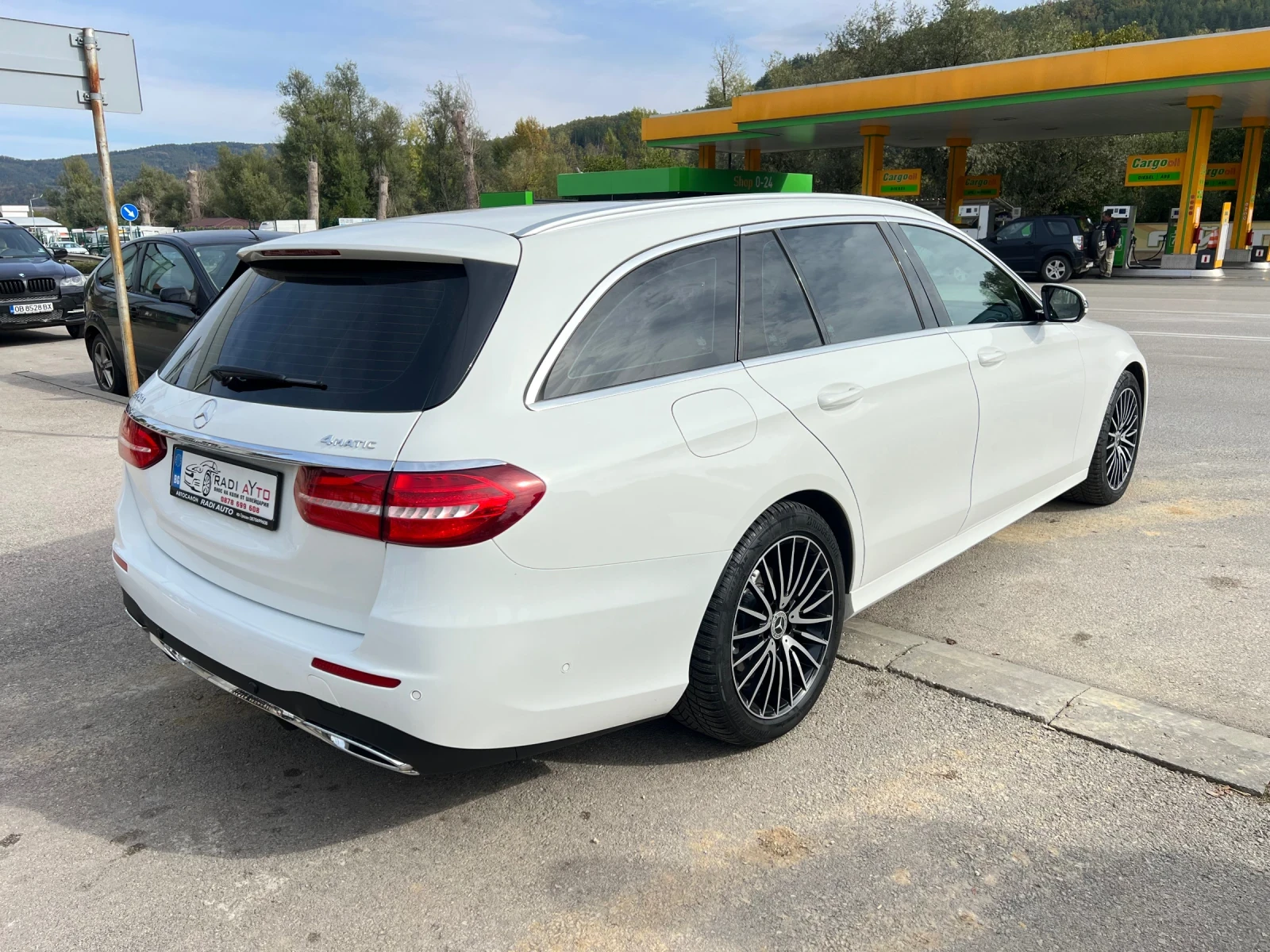 Mercedes-Benz E 220 4matic AMG  - изображение 3