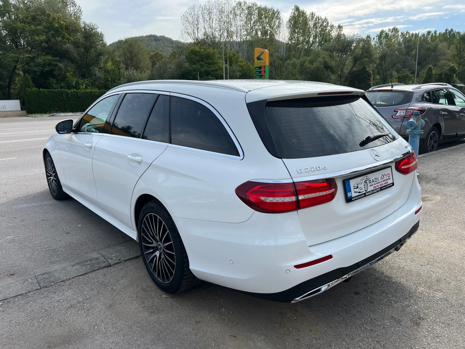 Mercedes-Benz E 220 4matic AMG  - изображение 4