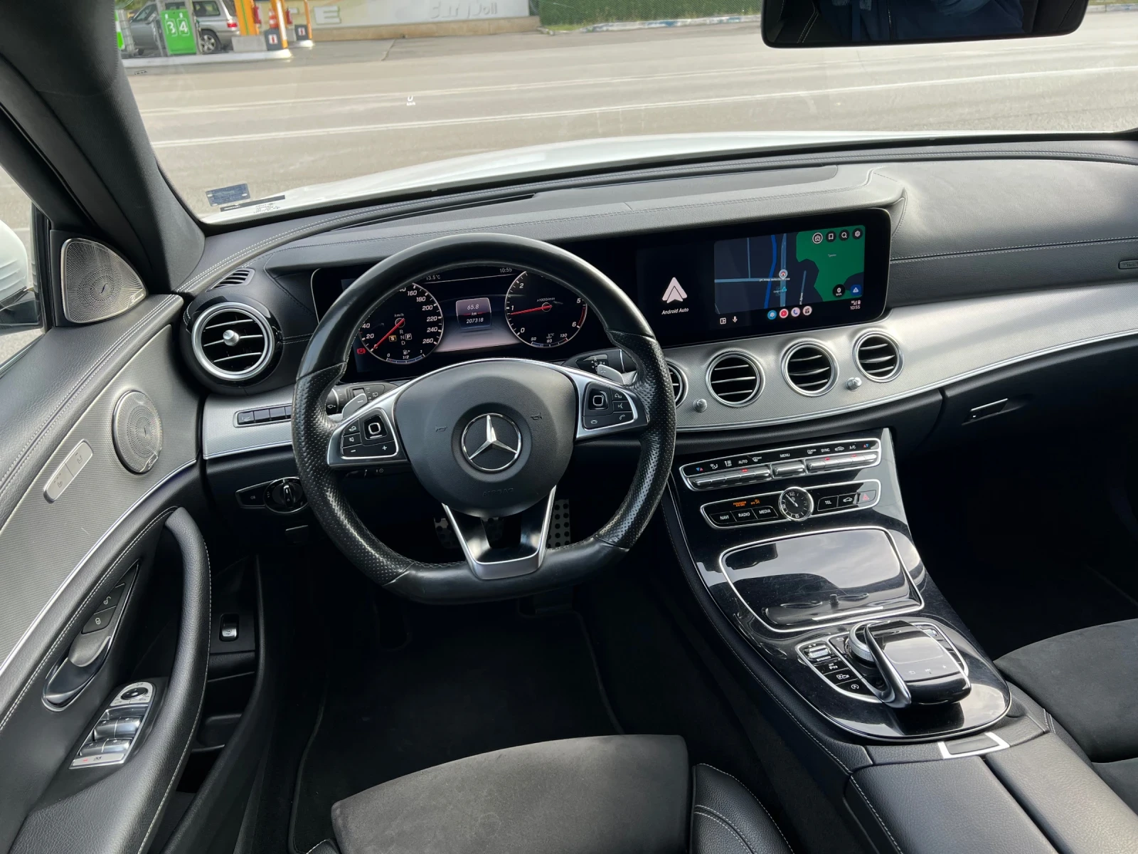 Mercedes-Benz E 220 4matic AMG  - изображение 10