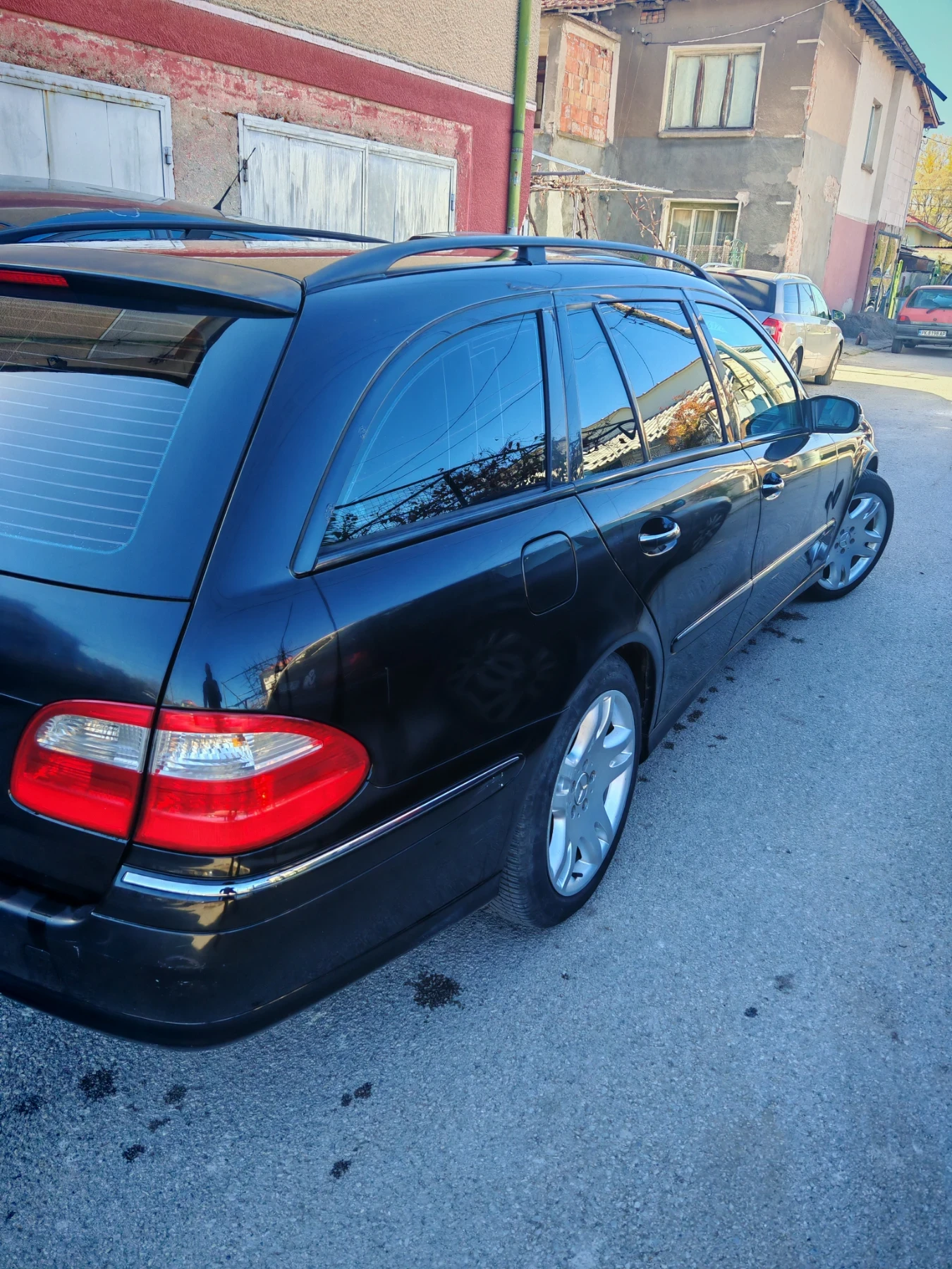 Mercedes-Benz E 270 Комби - изображение 8