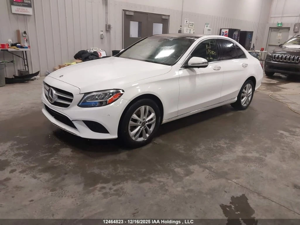 Mercedes-Benz C 300 * 4MATIC * CARFAX * БЕЗ ПЪРВОНАЧАЛНА ВНОСКА - изображение 2