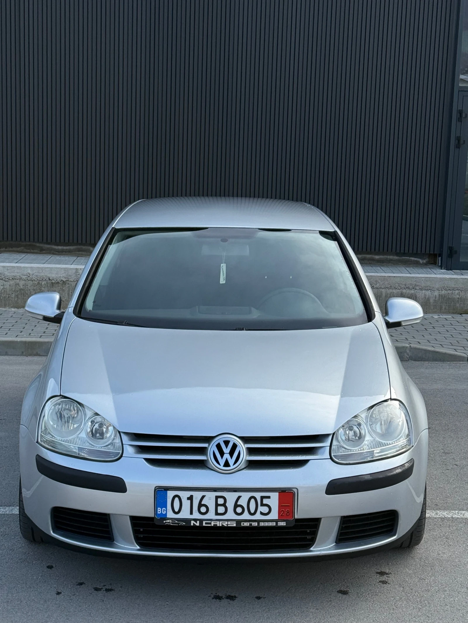 VW Golf 1.9 TDI * Климатроник* * 2005г* , снимка 3 - Автомобили и джипове - 53708634
