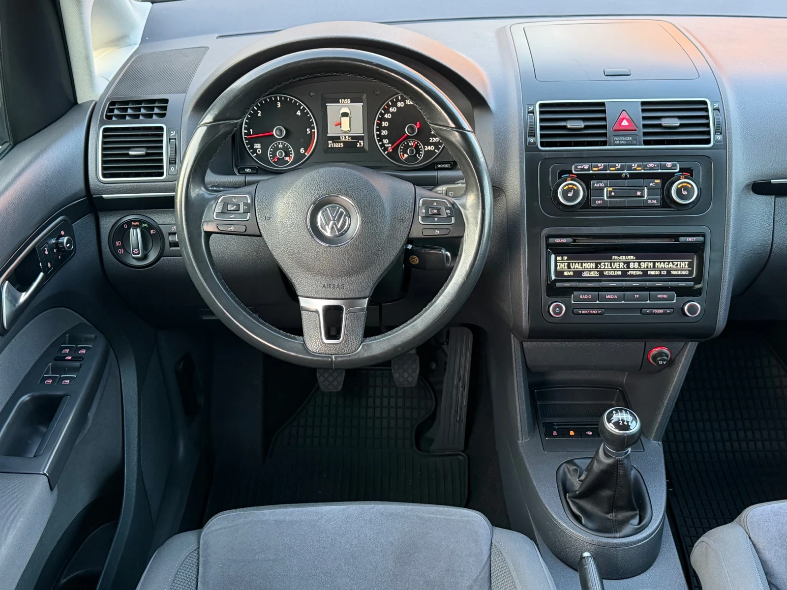 VW Touran 2.0TDi 140к.с * Климатроник* * High-Line* , снимка 10 - Автомобили и джипове - 53865988