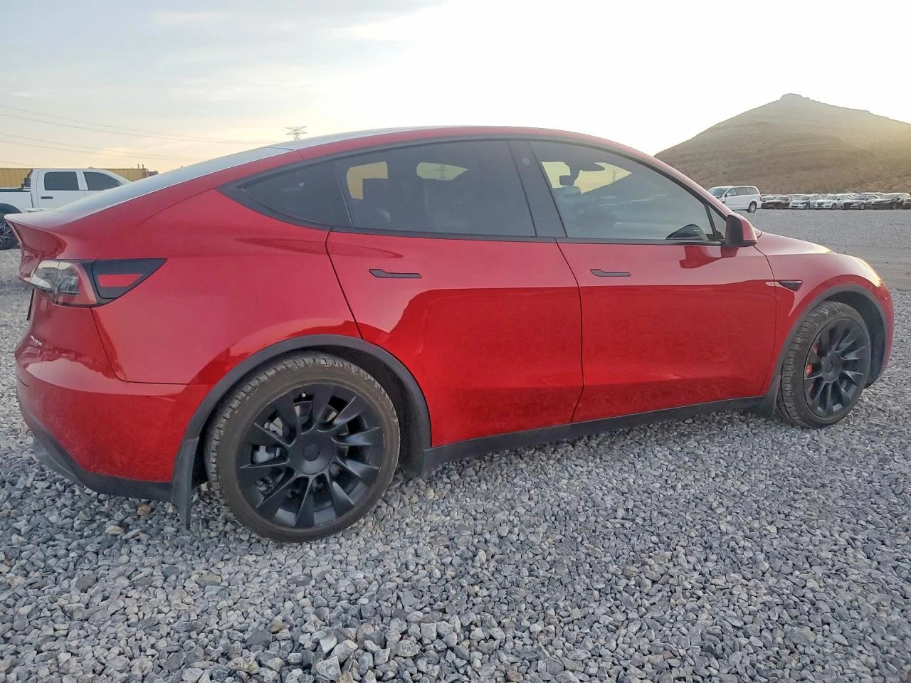 Tesla Model Y, снимка 3 - Автомобили и джипове - 53916563