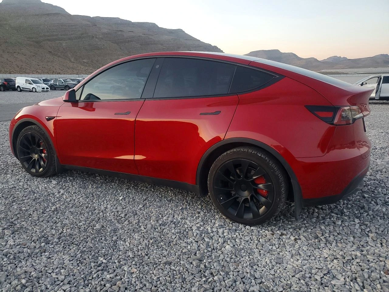 Tesla Model Y, снимка 2 - Автомобили и джипове - 53916563