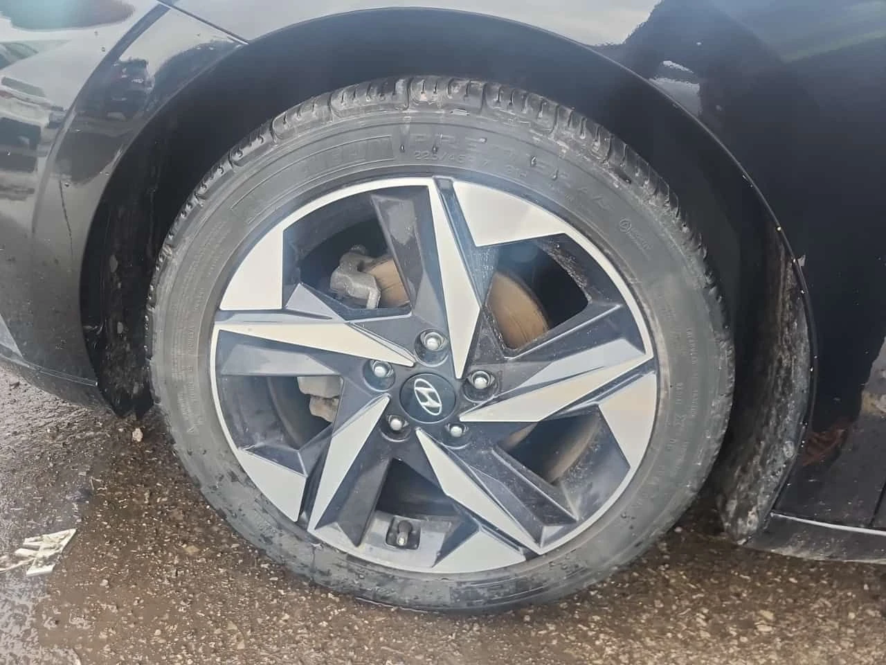 Hyundai Elantra ULTIMATE TECH| PANO | 2 КЛЮЧА| CARFAX| , снимка 5 - Автомобили и джипове - 54088235