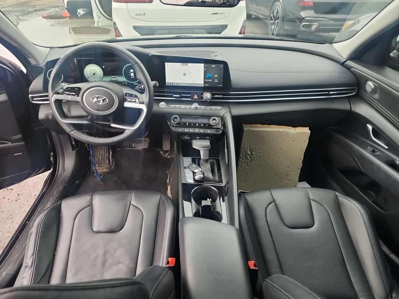 Hyundai Elantra ULTIMATE TECH| PANO | 2 КЛЮЧА| CARFAX| , снимка 9 - Автомобили и джипове - 54088235