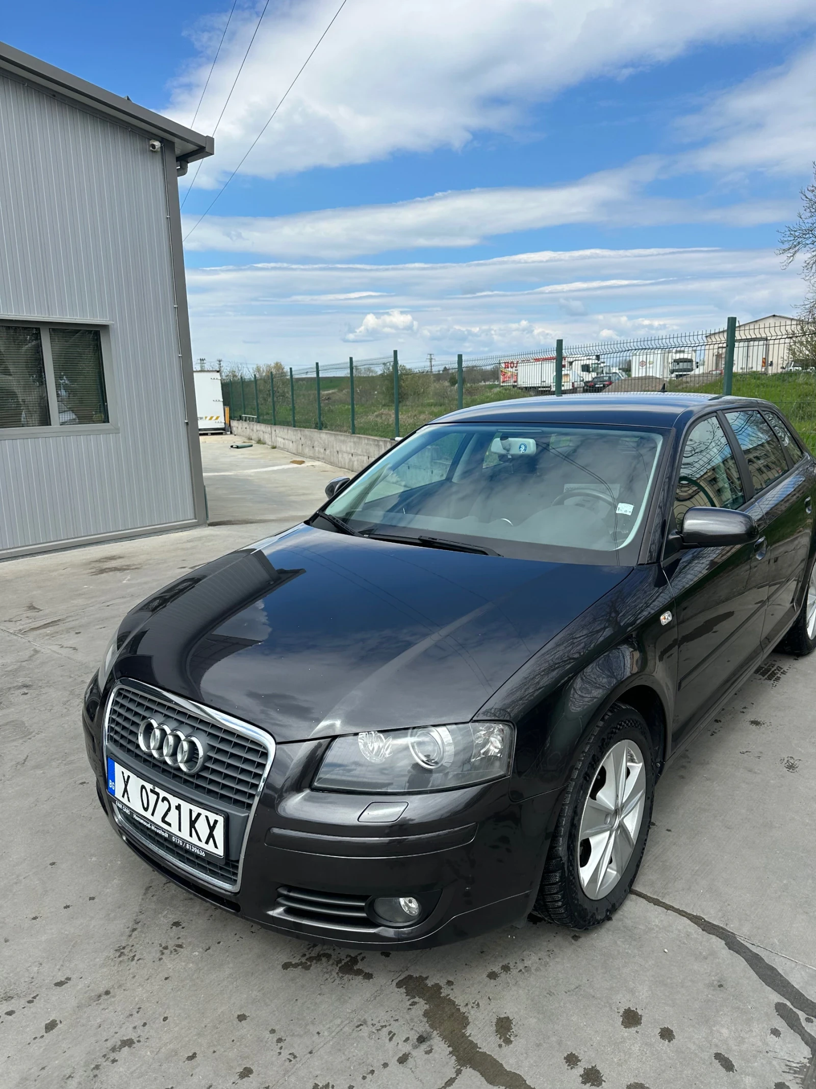 Audi A3 1.8T SPORTBACK * АВТОМАТ* * ПОДГРЕВ* * ЕЛ. СЕДАЛКИ, снимка 2 - Автомобили и джипове - 54149132