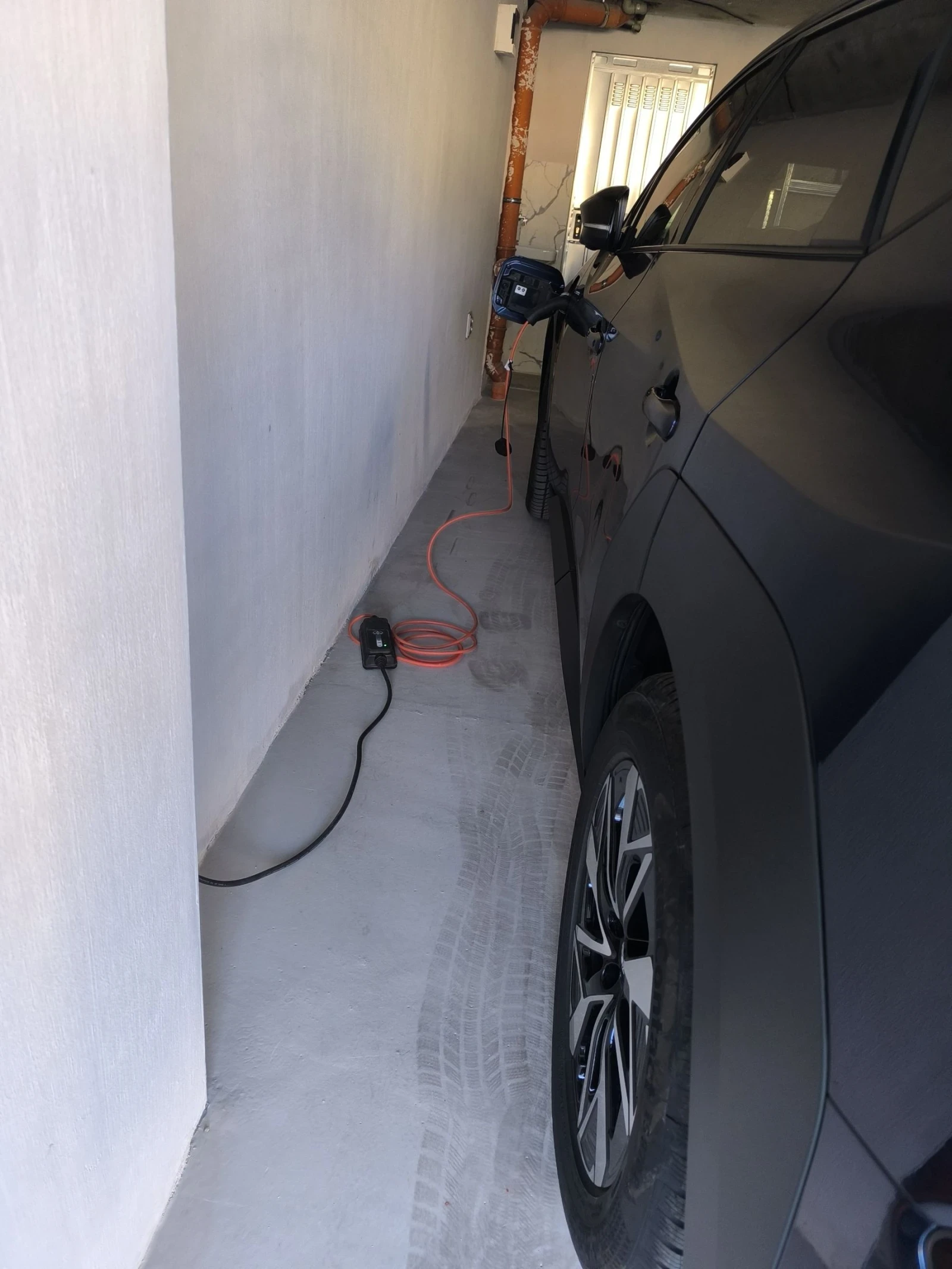 Toyota bZ4X, снимка 10 - Автомобили и джипове - 54271031