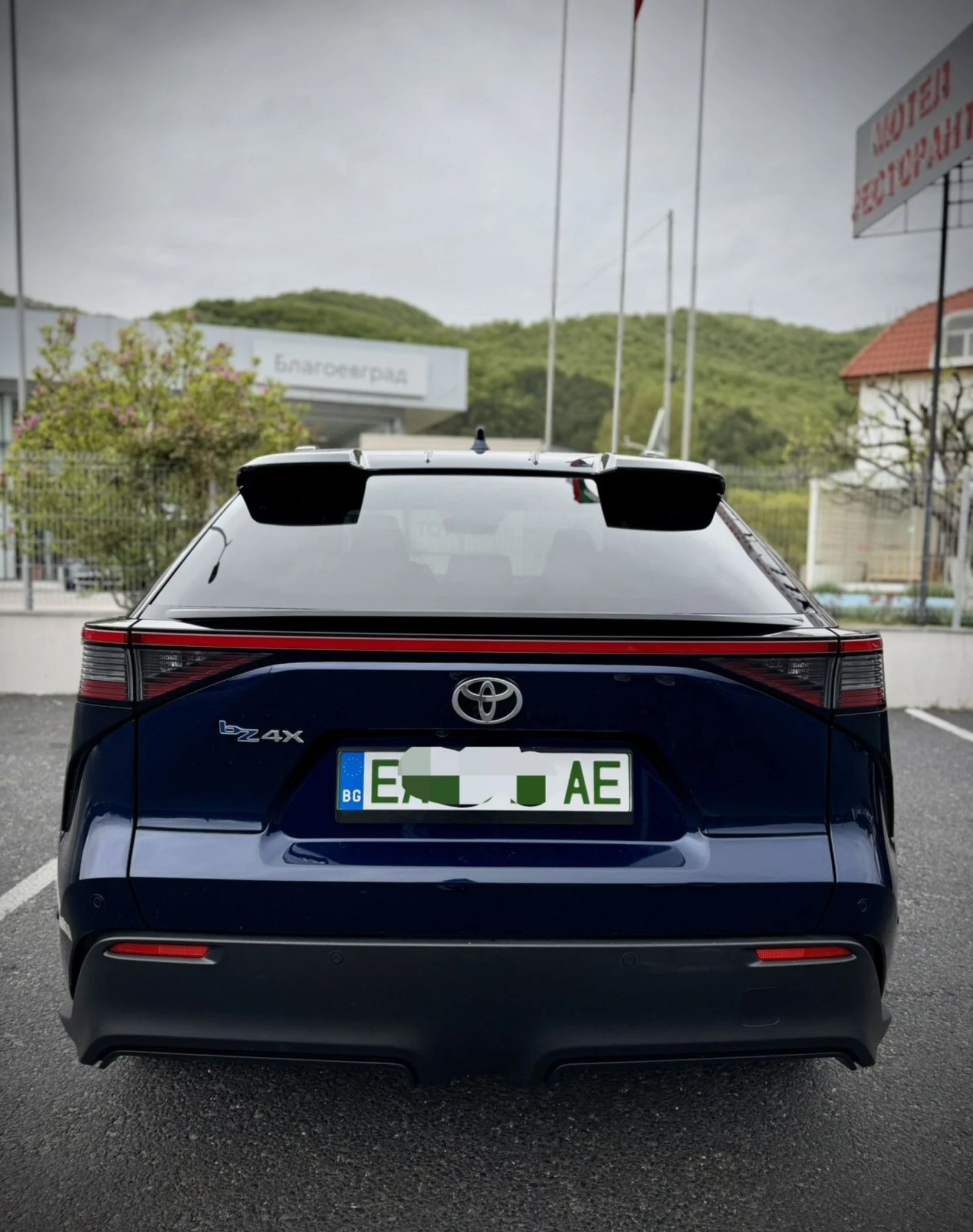 Toyota bZ4X, снимка 3 - Автомобили и джипове - 54271031