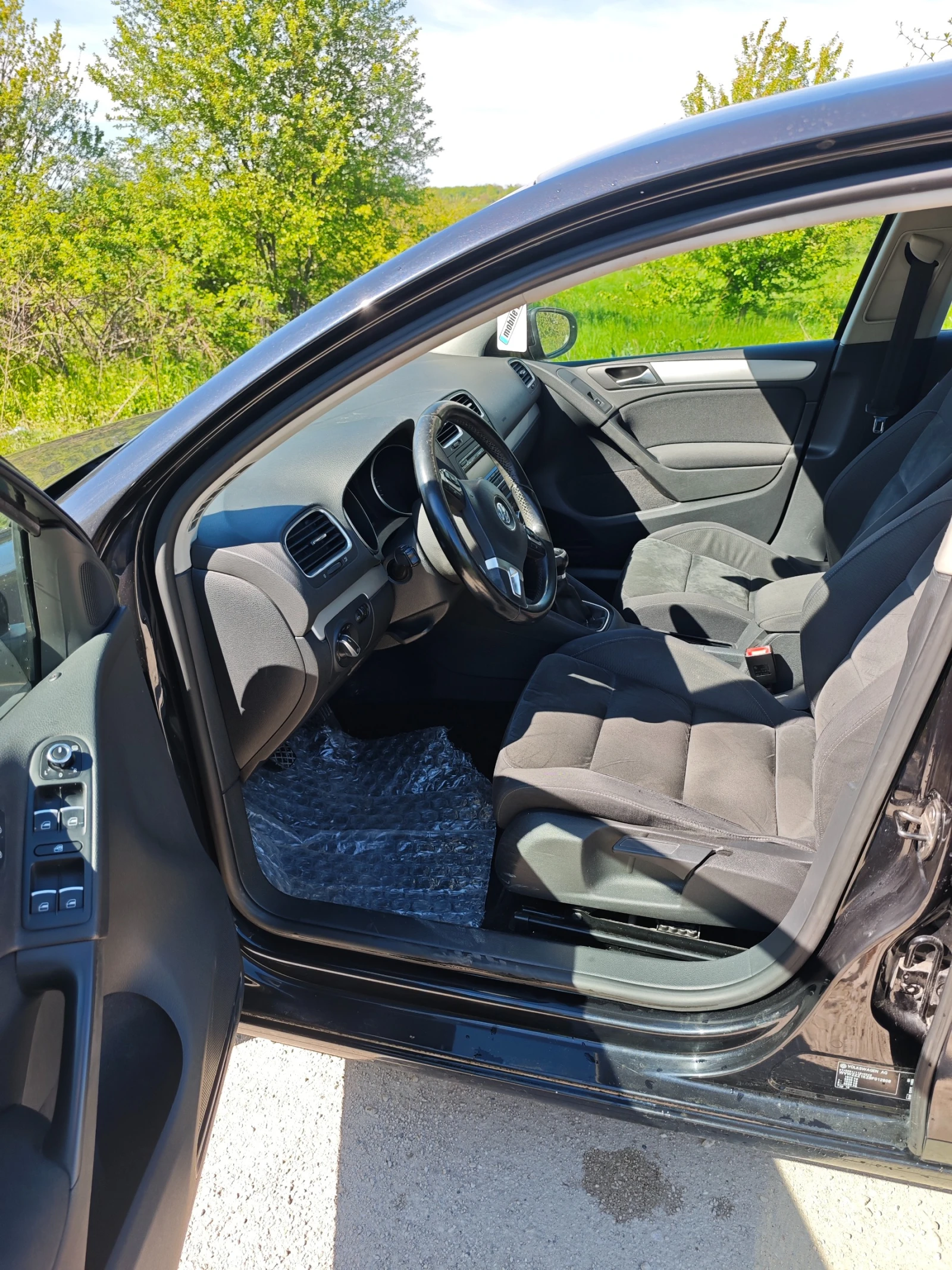 VW Golf 1.6ТДИ 105 КС, снимка 11 - Автомобили и джипове - 54368914