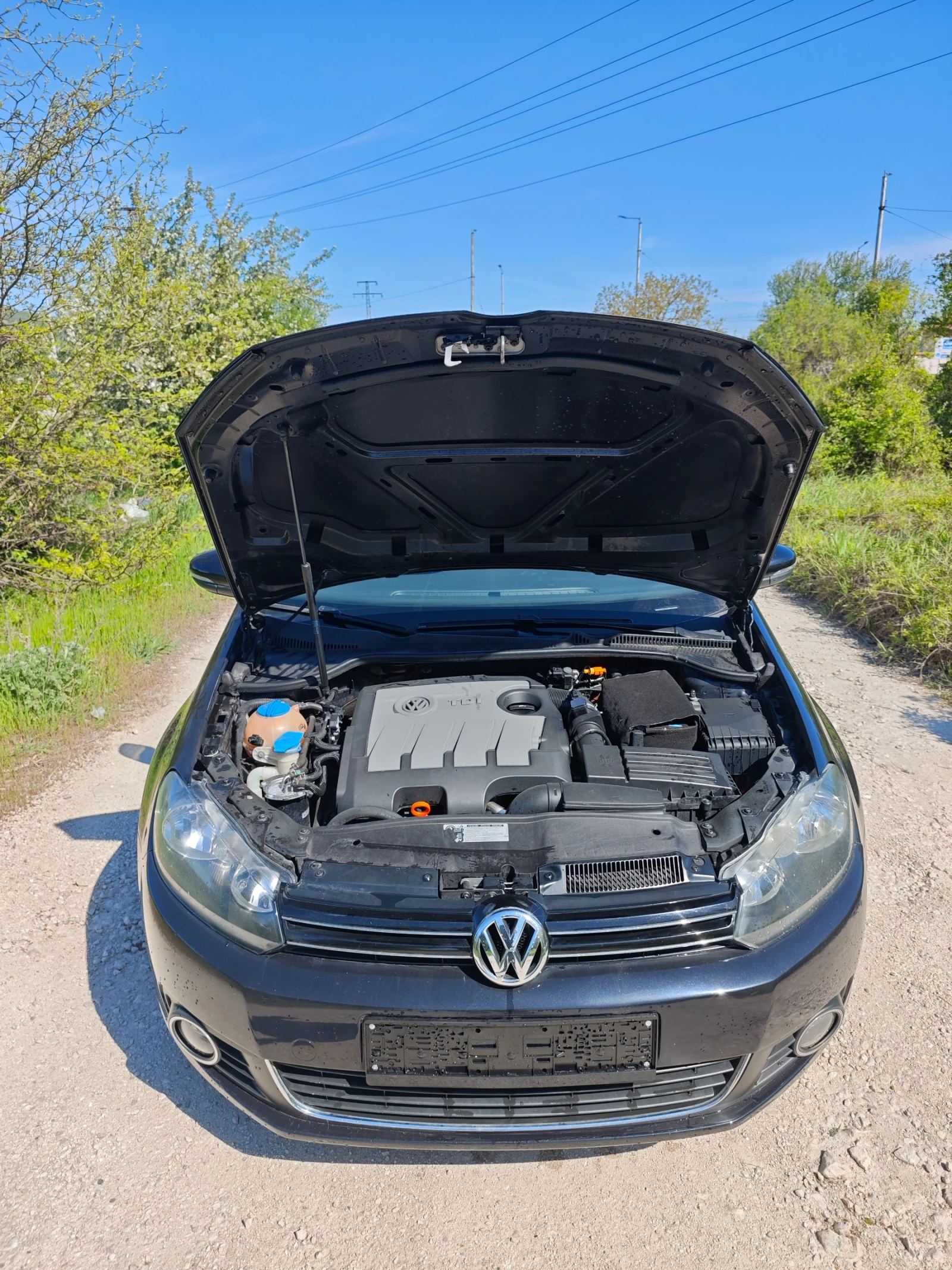 VW Golf 1.6ТДИ 105 КС, снимка 12 - Автомобили и джипове - 54368914