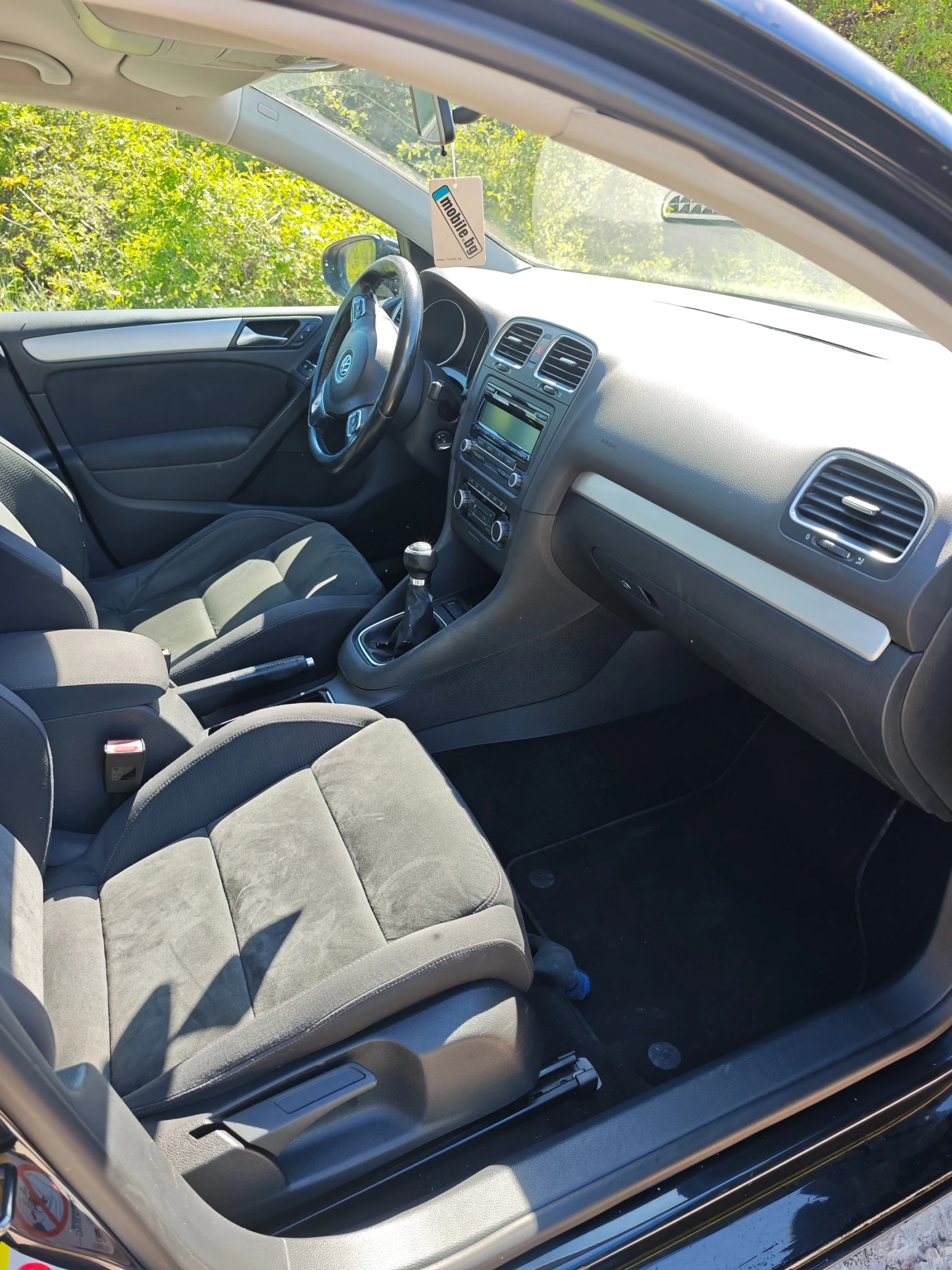 VW Golf 1.6ТДИ 105 КС, снимка 4 - Автомобили и джипове - 54368914