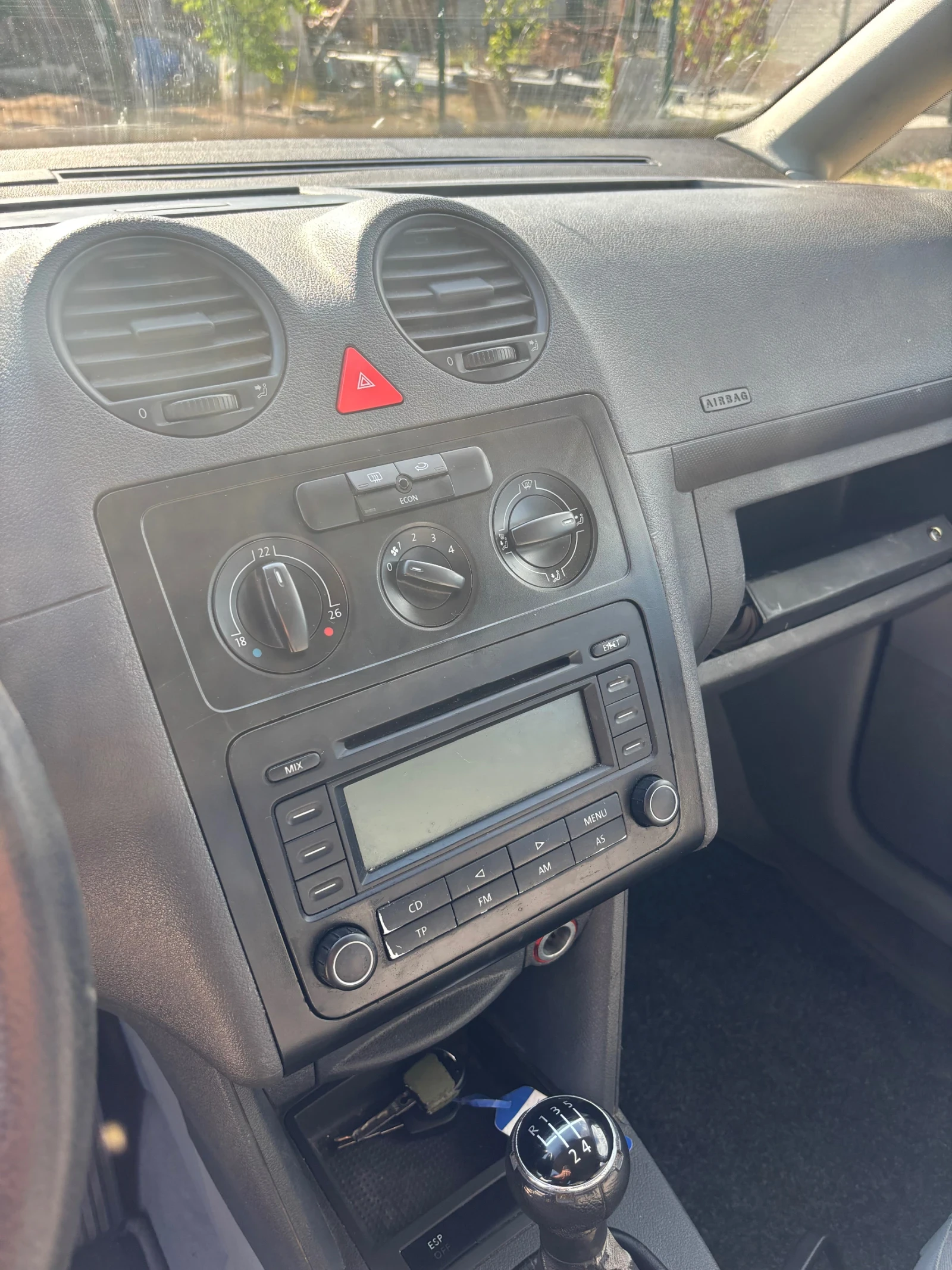 VW Caddy, снимка 16 - Автомобили и джипове - 54809663