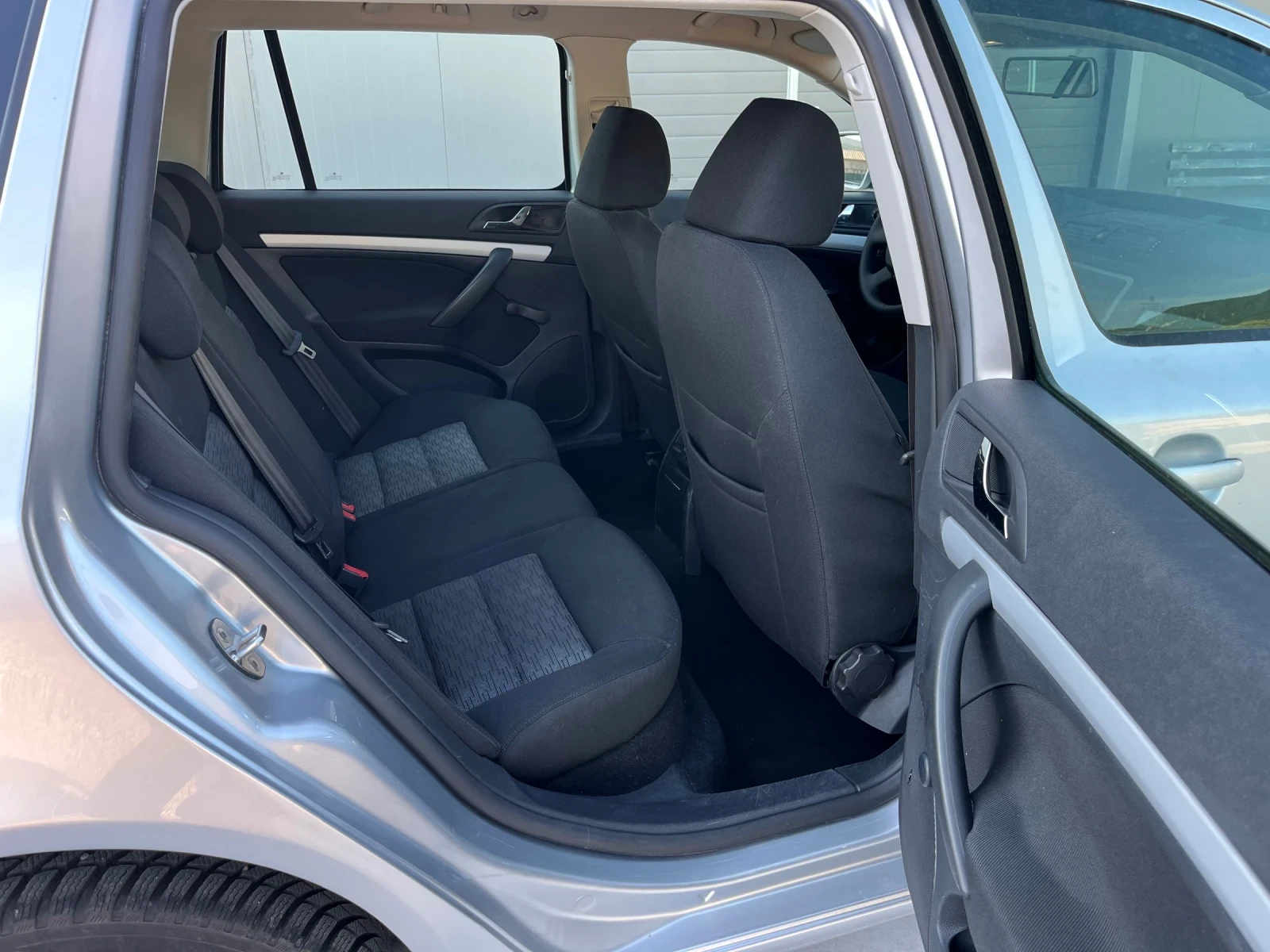 Skoda Octavia 1.9TDI 4x4, снимка 10 - Автомобили и джипове - 54861832
