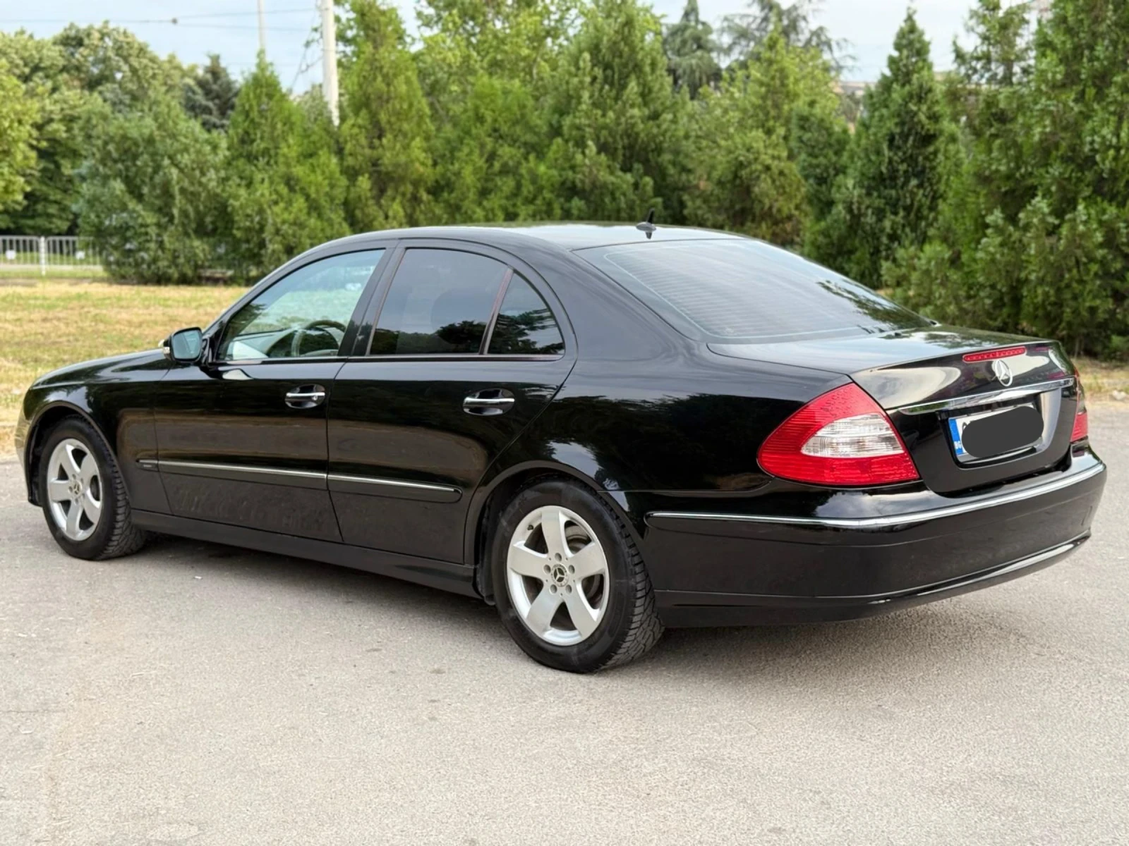 Mercedes-Benz E 320 CDI* FACELIFT* АВТОМАТИК* 7G* КОЖА* AVANTGARDE, снимка 5 - Автомобили и джипове - 54875171