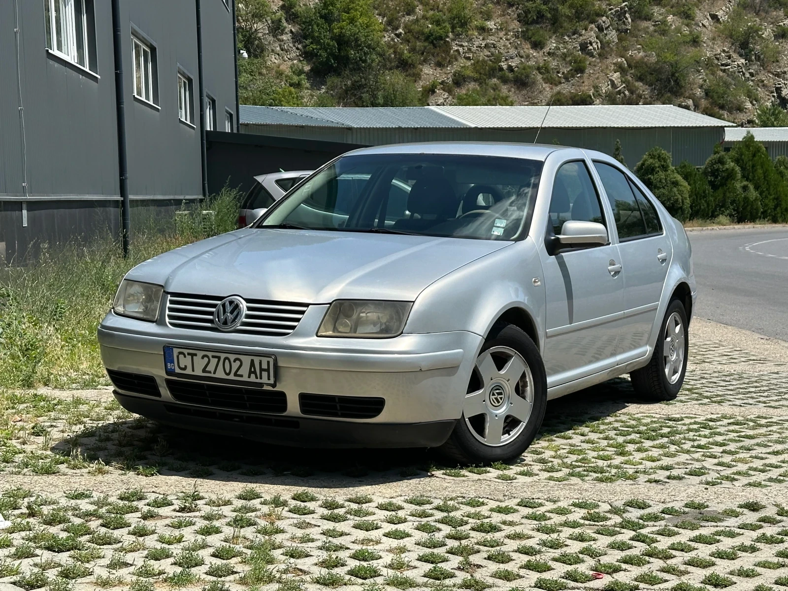 VW Bora 1.9 TDI, снимка 2 - Автомобили и джипове - 55332222