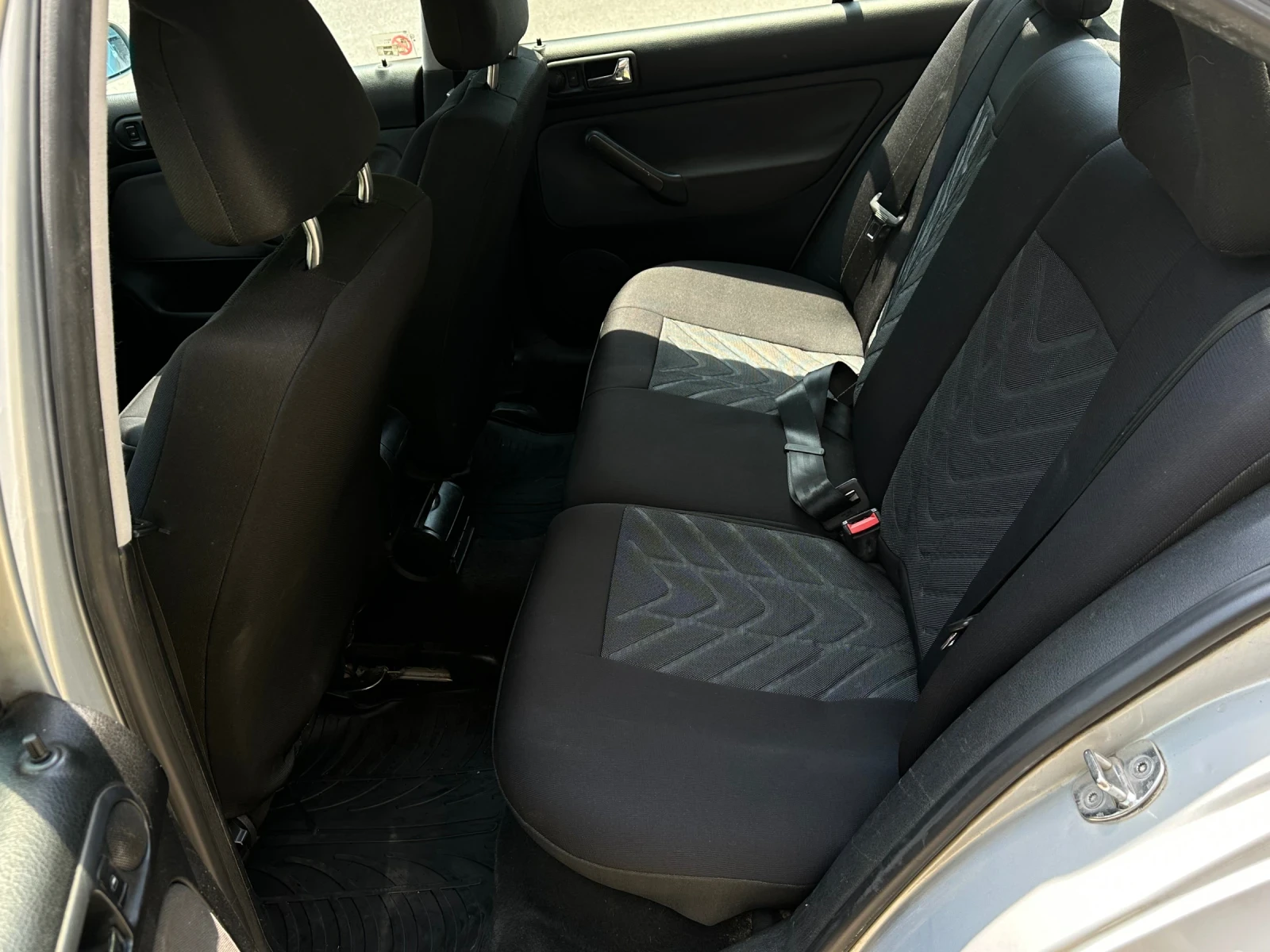 VW Bora 1.9 TDI, снимка 7 - Автомобили и джипове - 55332222