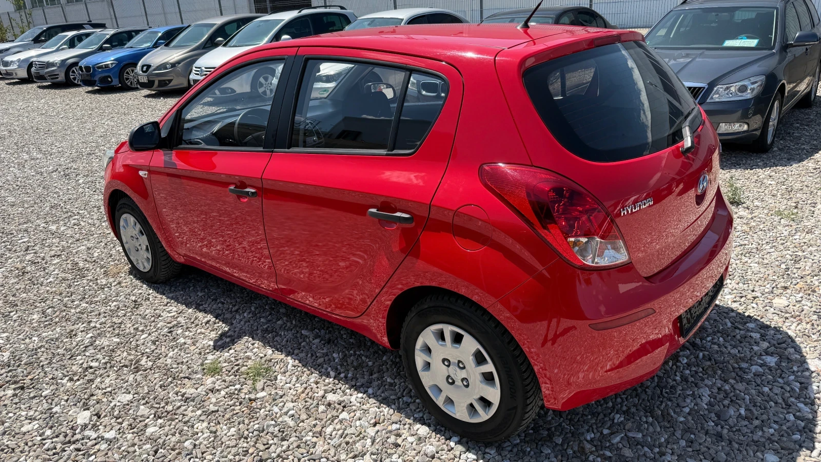 Hyundai I20 1.3 i , снимка 6 - Автомобили и джипове - 55411819
