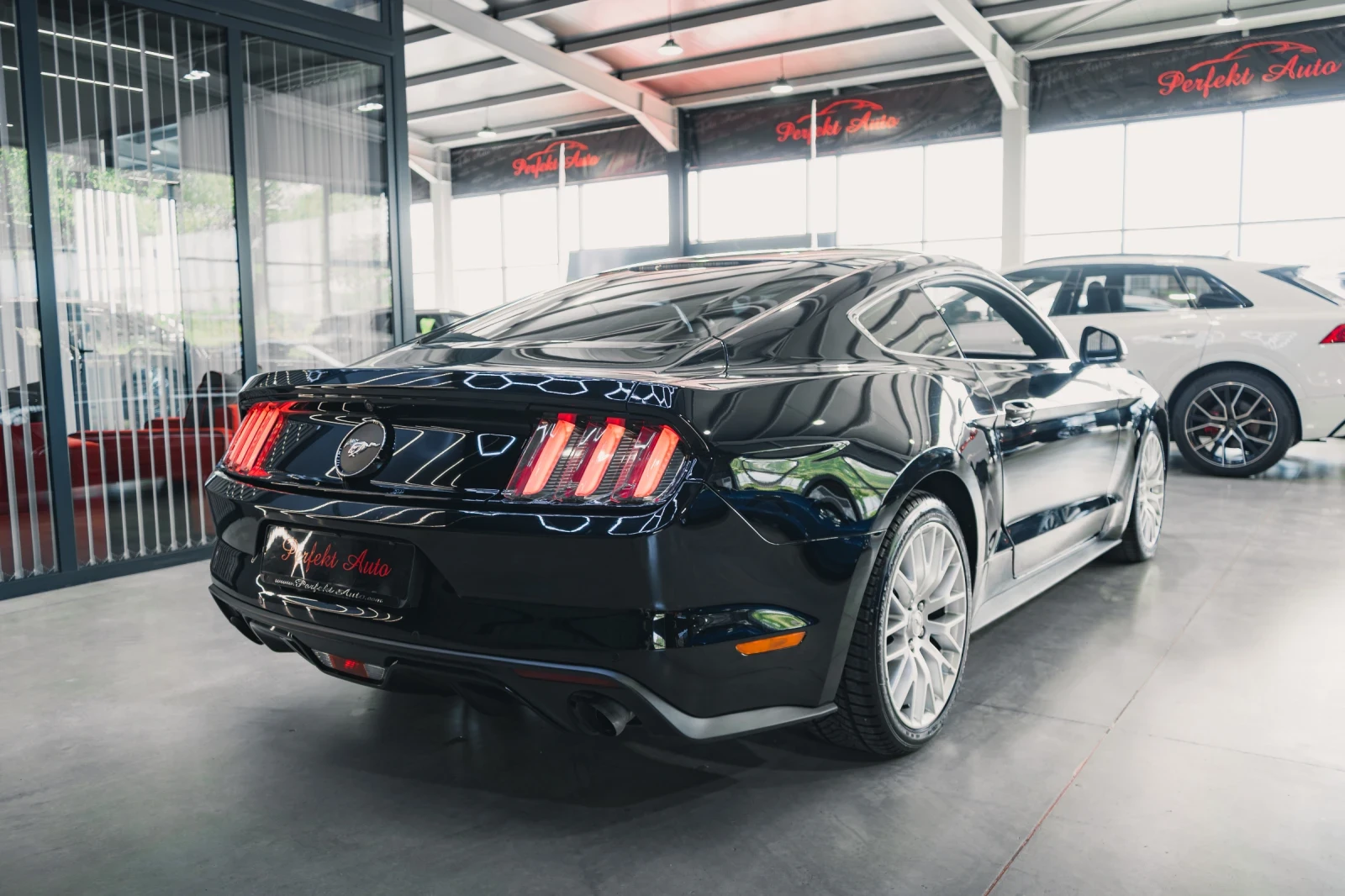 Ford Mustang * КАМЕРА * , снимка 5 - Автомобили и джипове - 55681669