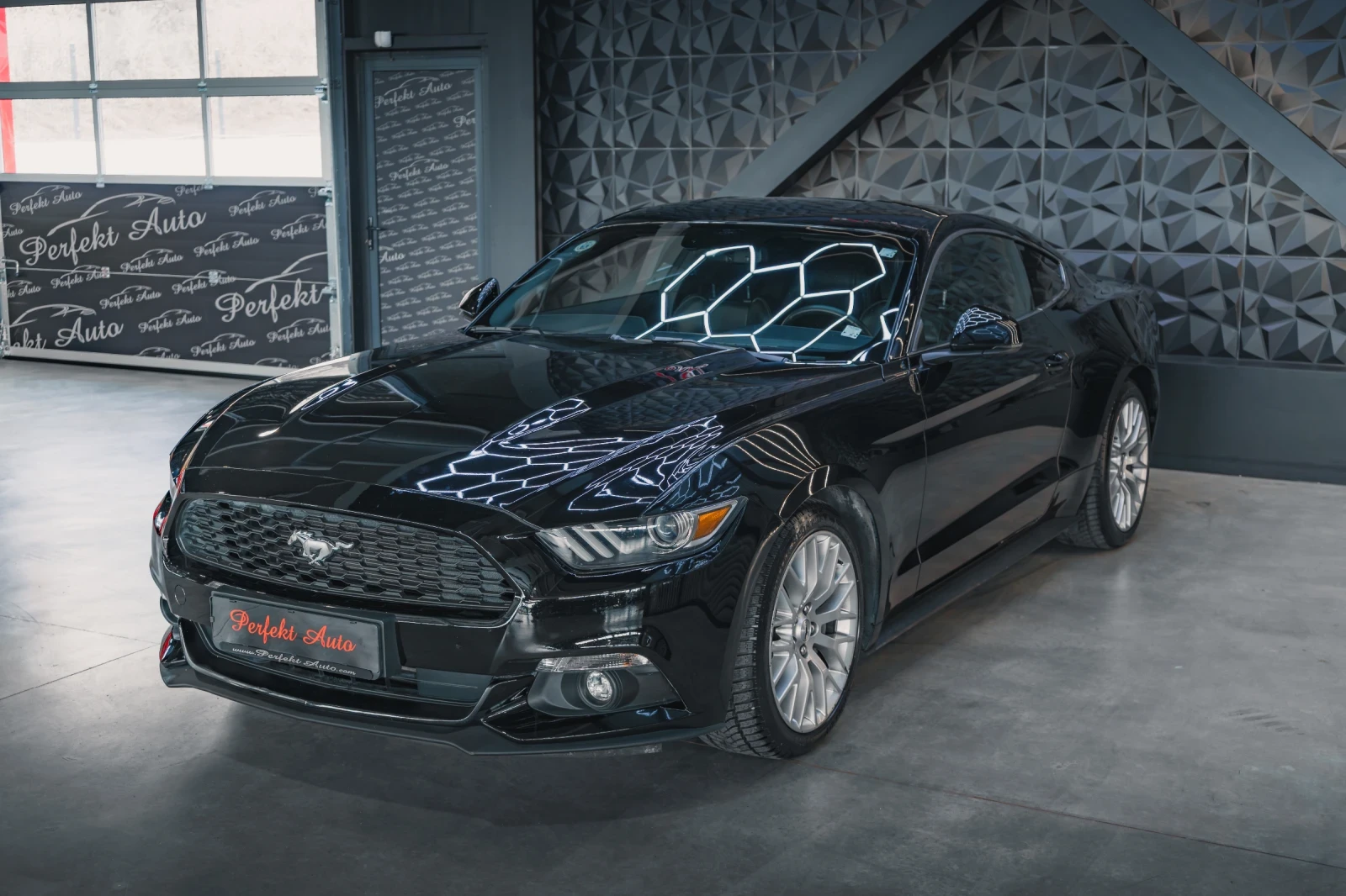 Ford Mustang * КАМЕРА * , снимка 3 - Автомобили и джипове - 55681669