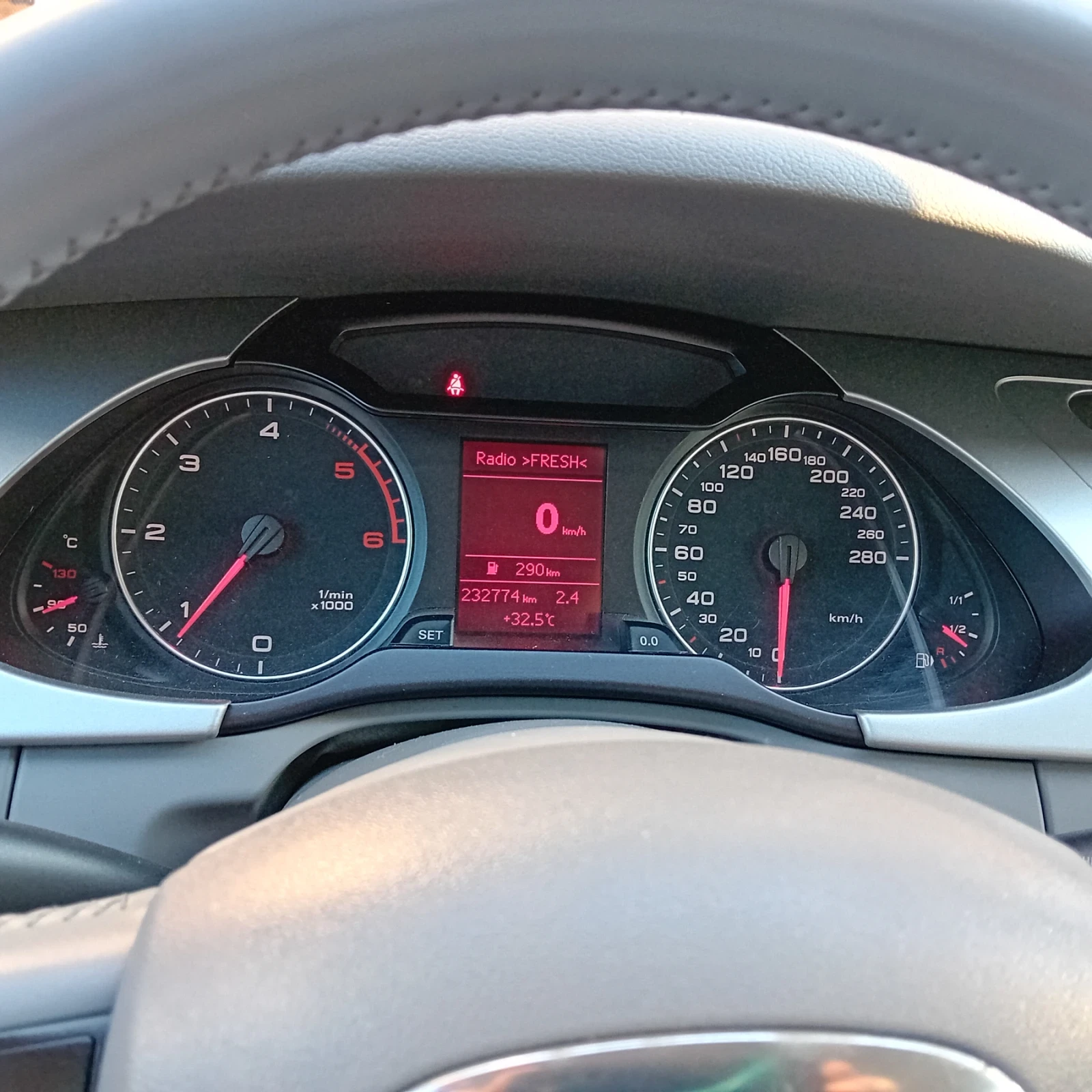 Audi A4 2.0TDI 143k., снимка 7 - Автомобили и джипове - 55694605