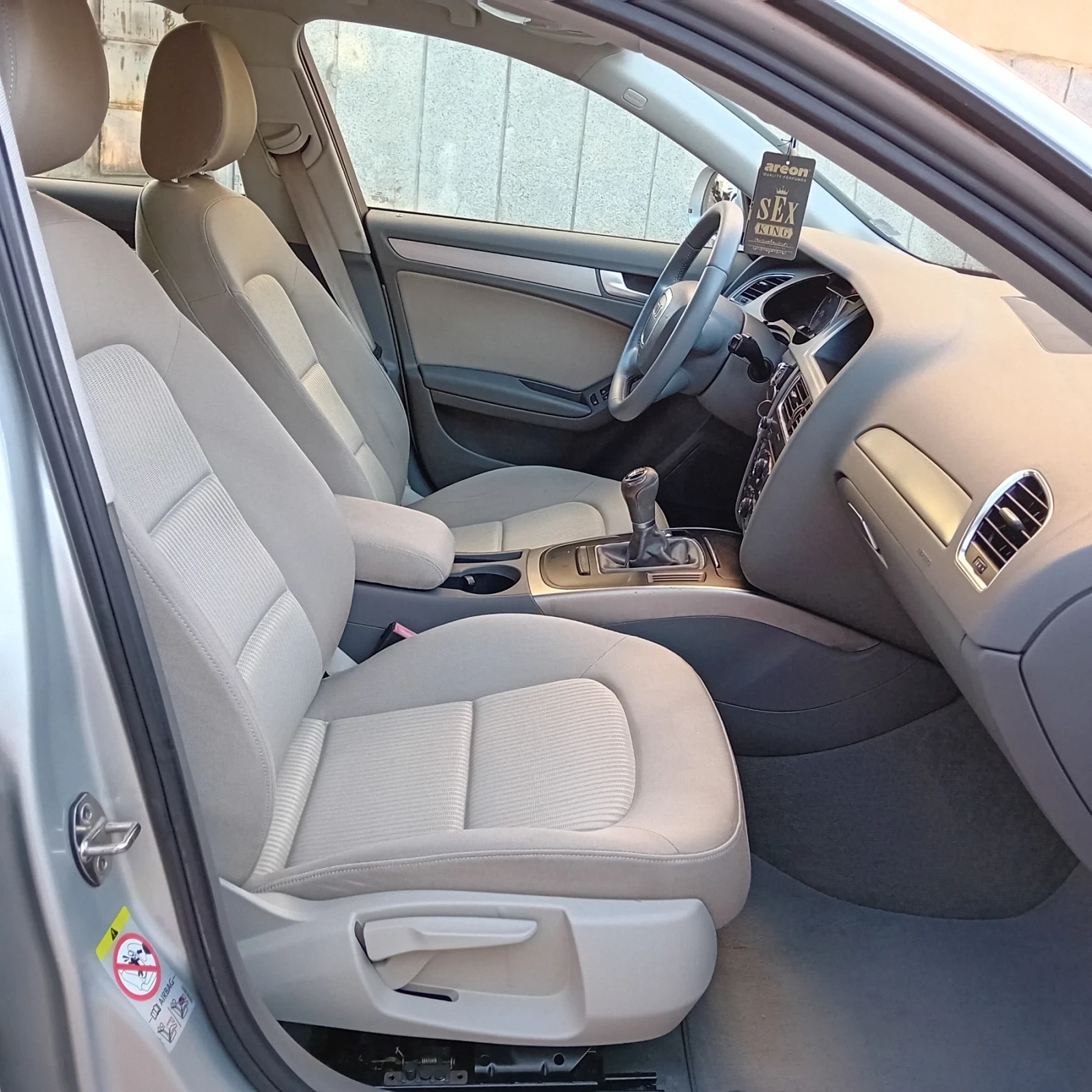Audi A4 2.0TDI 143k., снимка 10 - Автомобили и джипове - 55694605