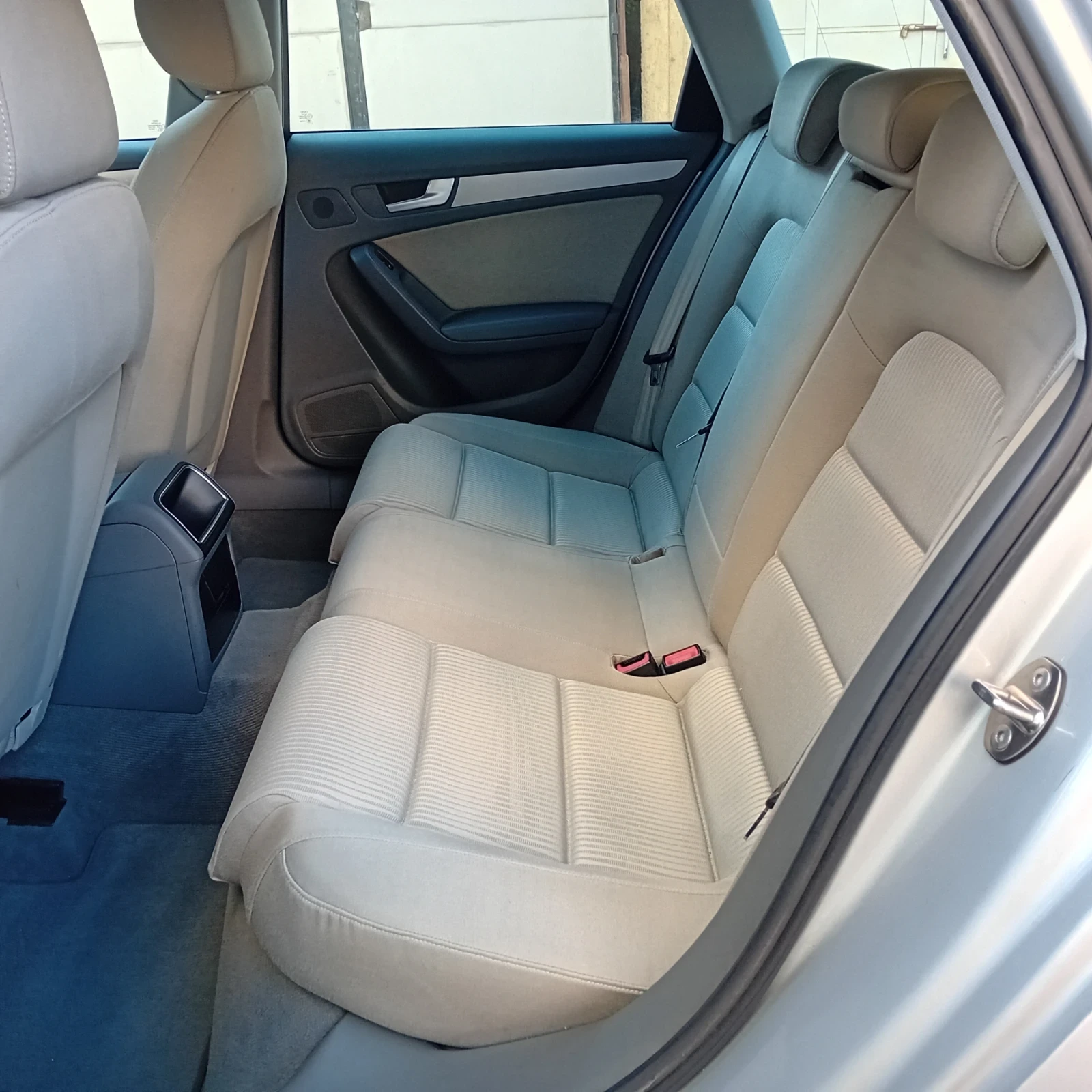 Audi A4 2.0TDI 143k., снимка 11 - Автомобили и джипове - 55694605
