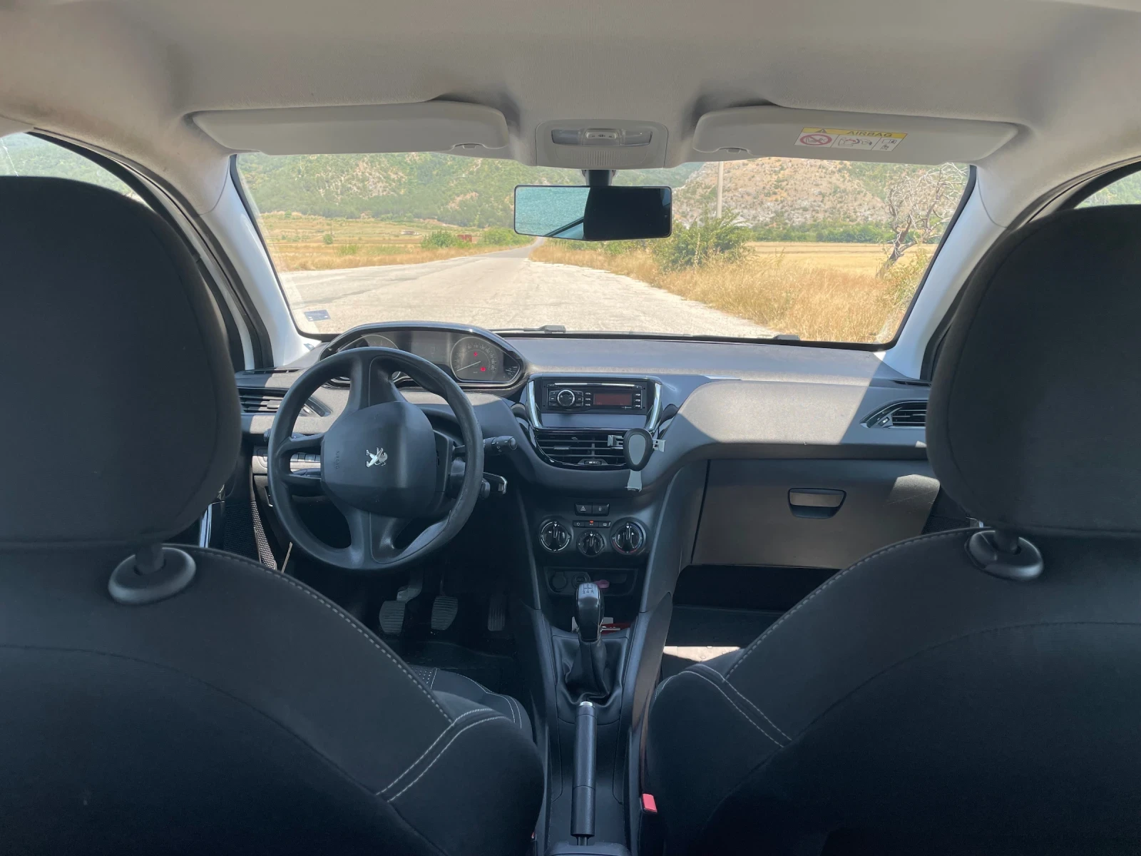 Peugeot 208 1.6 HDI 100 кс. Facelift , снимка 8 - Автомобили и джипове - 55705862