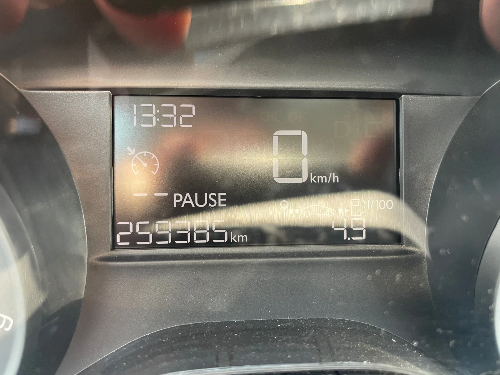 Peugeot 208 1.6 HDI 100 кс. Facelift , снимка 11 - Автомобили и джипове - 55705862