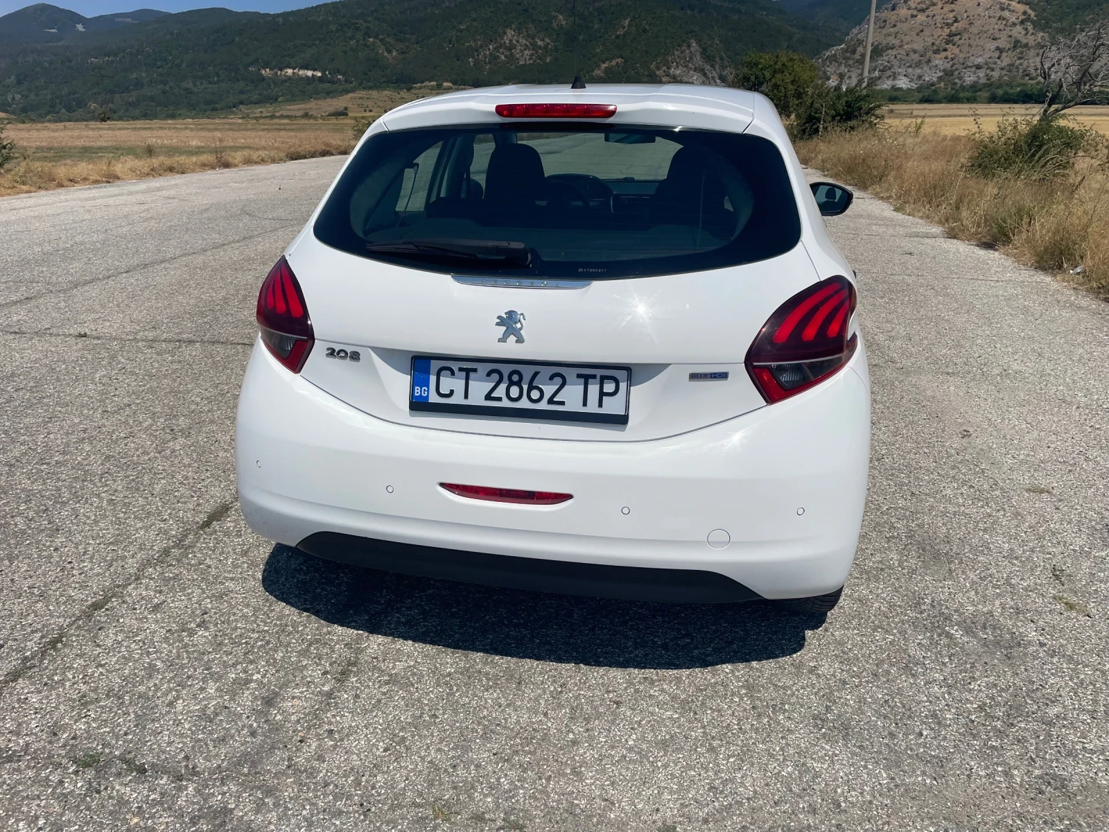 Peugeot 208 1.6 HDI 100 кс. Facelift , снимка 6 - Автомобили и джипове - 55705862