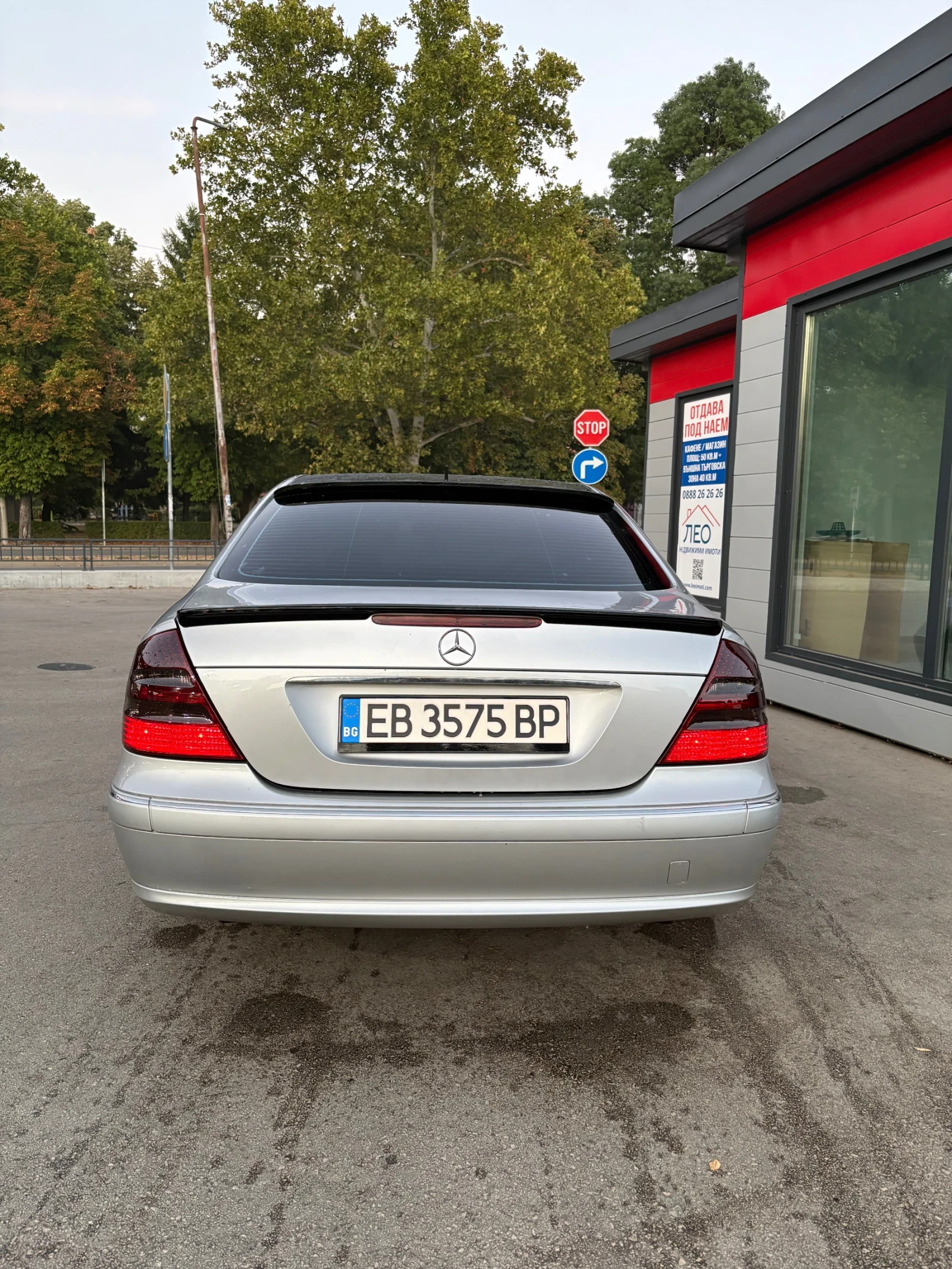 Mercedes-Benz E 320 3.2, снимка 2 - Автомобили и джипове - 55883705
