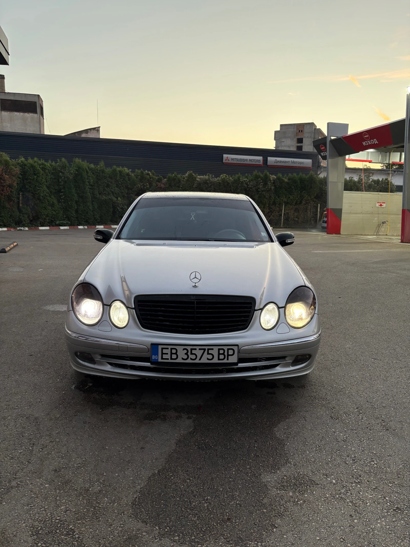 Mercedes-Benz E 320 3.2, снимка 5 - Автомобили и джипове - 55883705