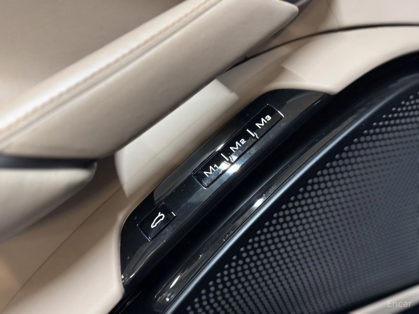 Ferrari Roma JBL* Manettino* Carbon Fibre, снимка 16 - Автомобили и джипове - 56234281