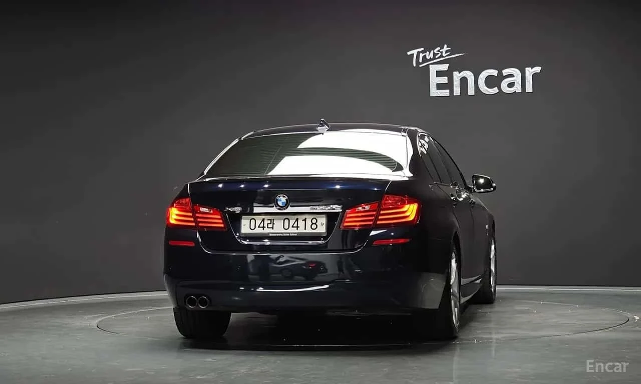 BMW 530 d xDrive M Aero Dynamic * ФИНАНСИРАНЕ, снимка 4 - Автомобили и джипове - 56259497