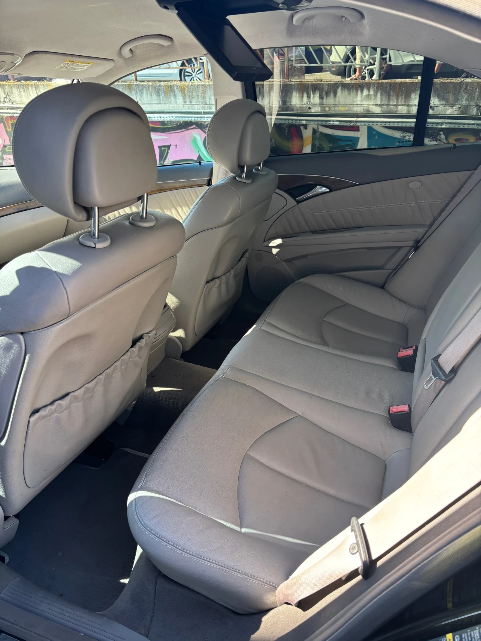 Mercedes-Benz E 320, снимка 6 - Автомобили и джипове - 56338598