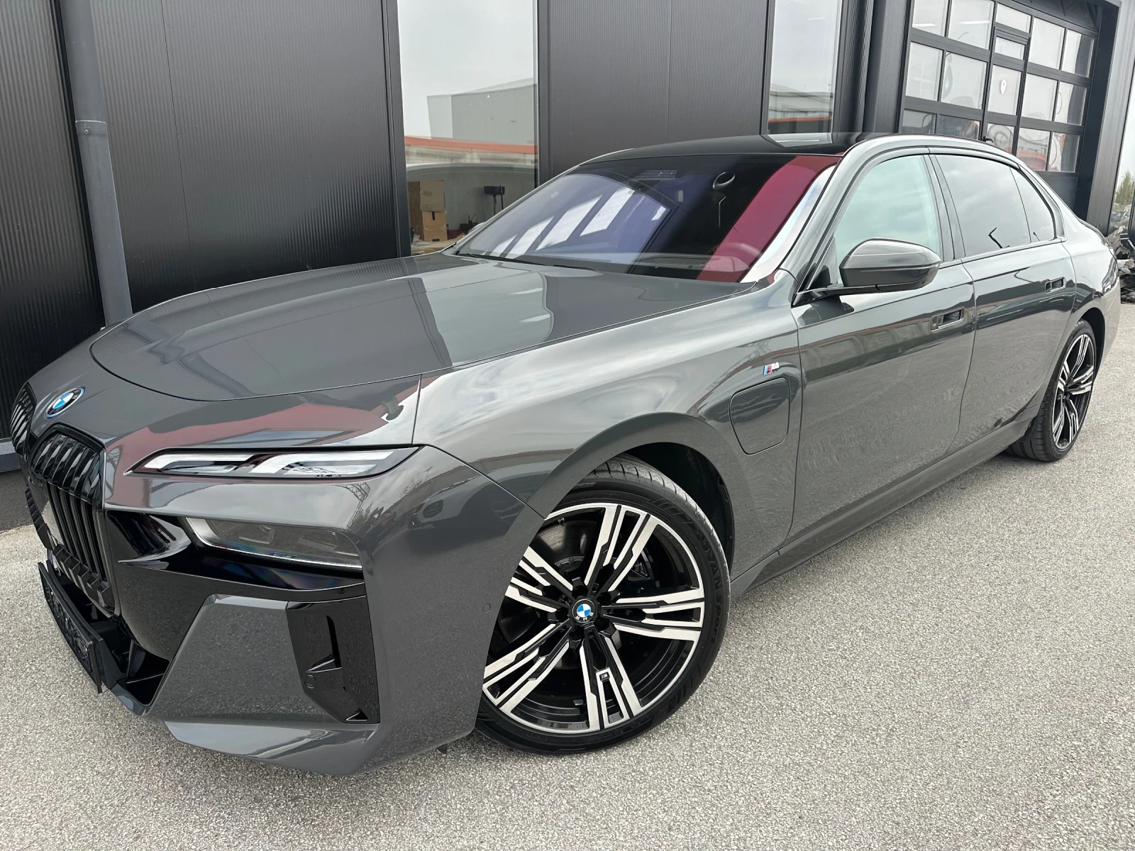 BMW 750  e xDrive M-Spoprt PRO Plug-in Hybrid Гаранционен