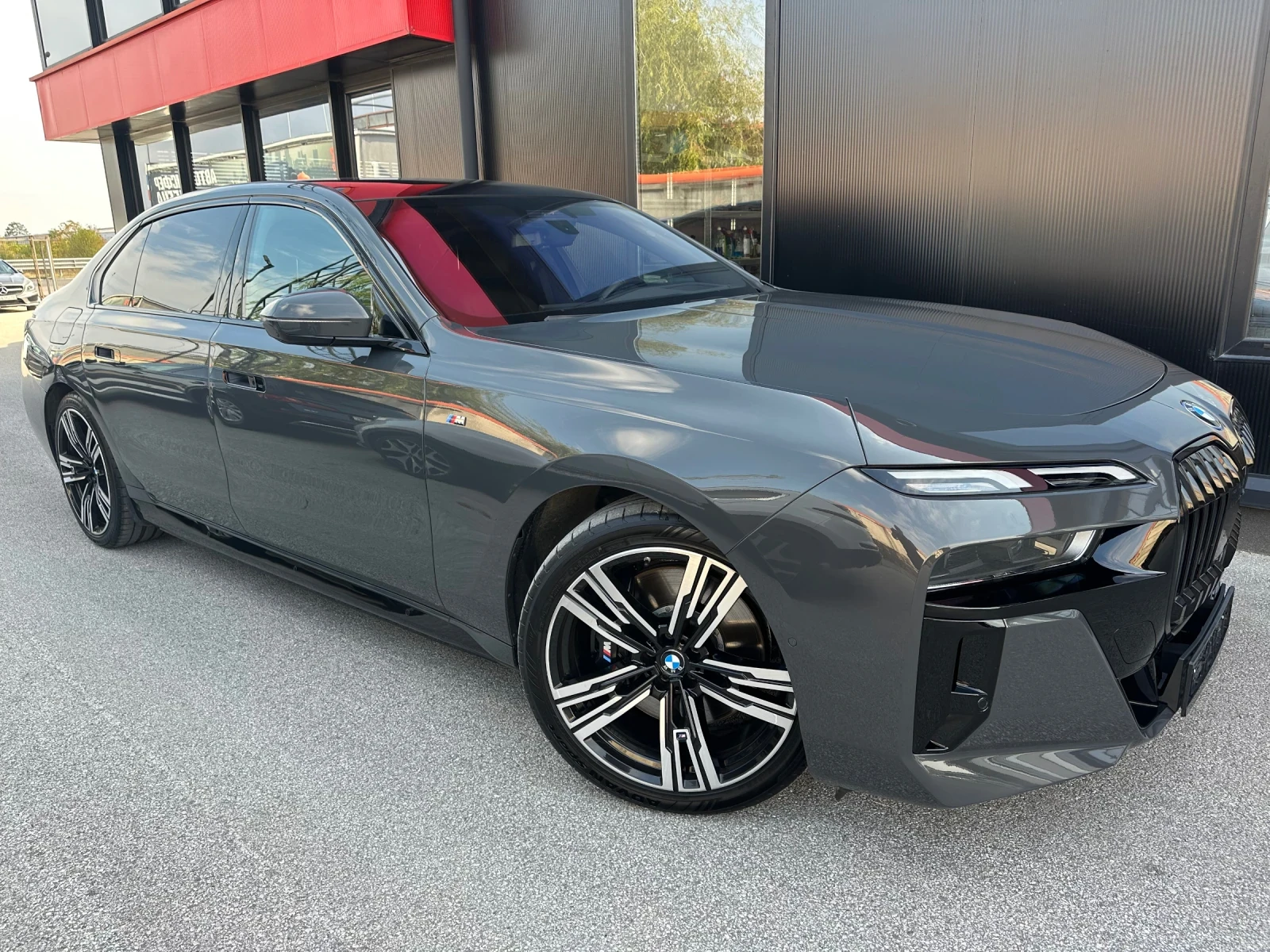 BMW 750  e xDrive M-Spoprt PRO Plug-in Hybrid Гаранционен