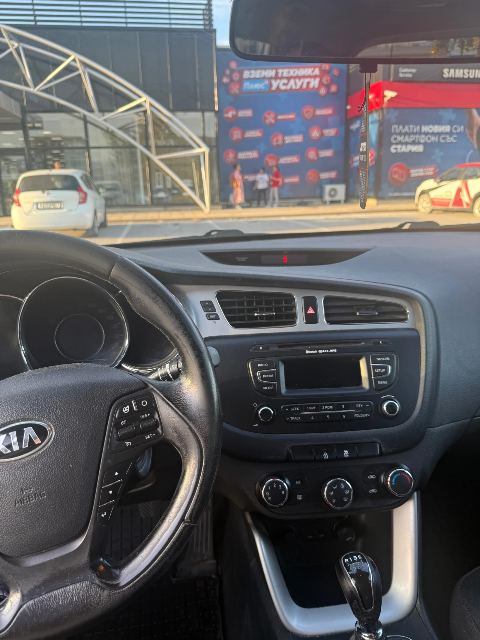 Kia Ceed, снимка 8 - Автомобили и джипове - 56505367