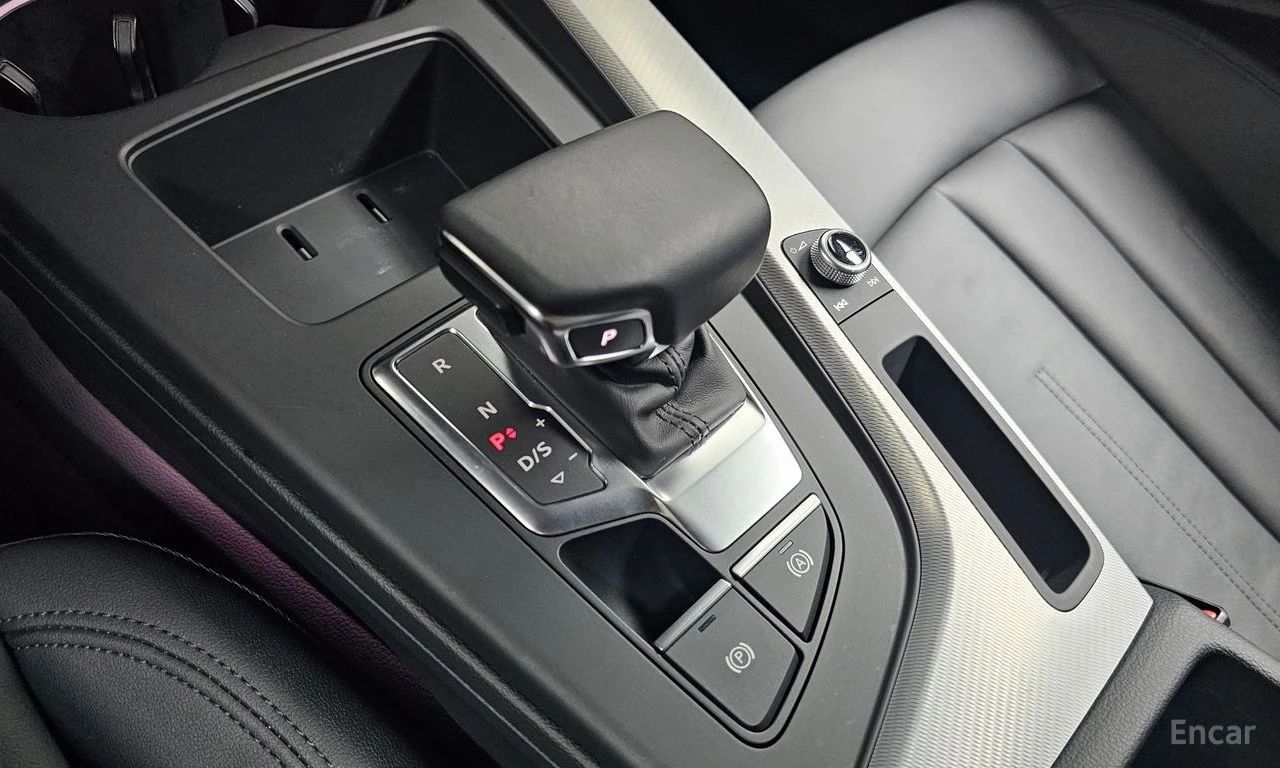 Audi A4 40 TFSI, снимка 9 - Автомобили и джипове - 56549200