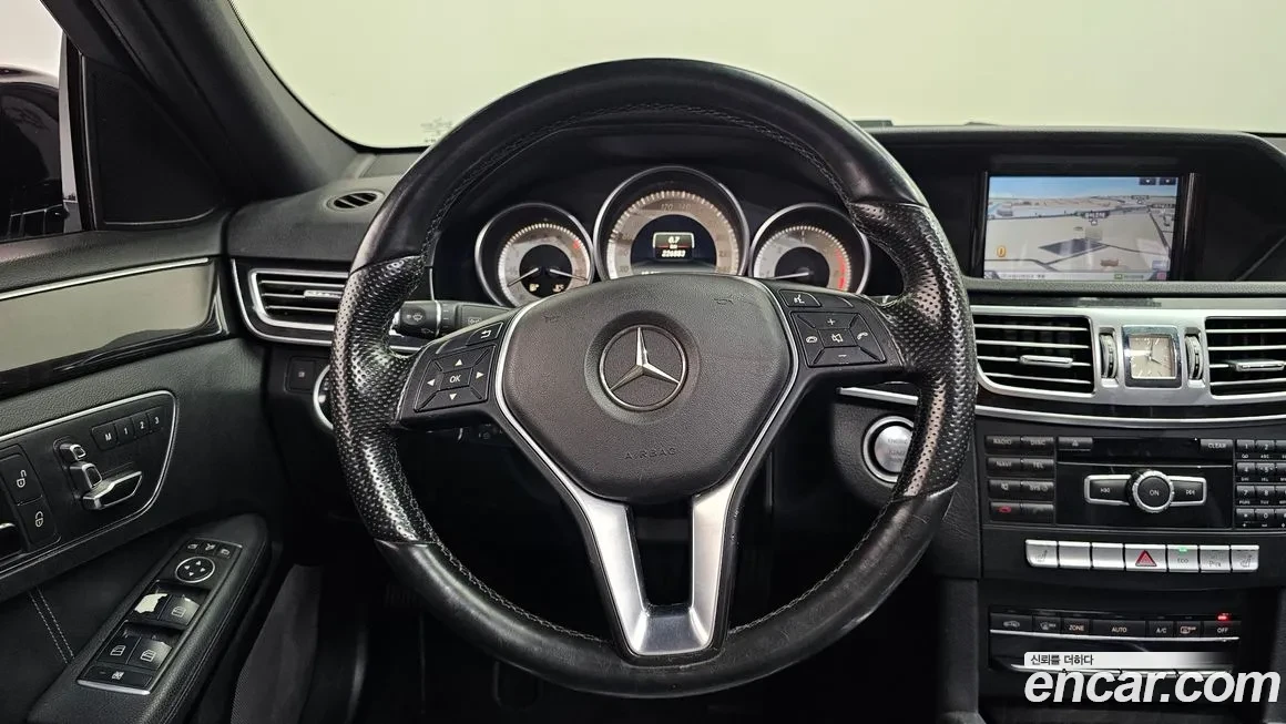 Mercedes-Benz E 250, снимка 11 - Автомобили и джипове - 56713168