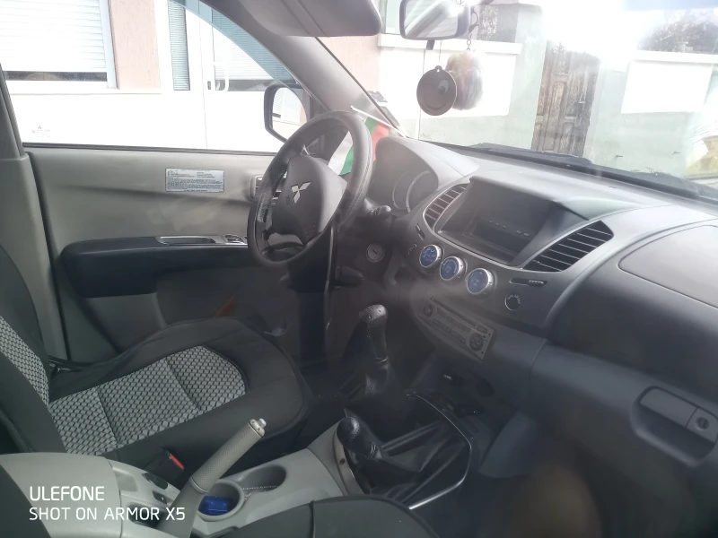 Mitsubishi L200 2.5 DID , снимка 9 - Автомобили и джипове - 52252727