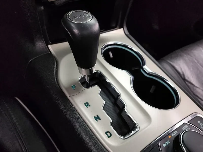 Jeep Cherokee 3.0 Diesel Overland Wk2, снимка 9 - Автомобили и джипове - 53945301