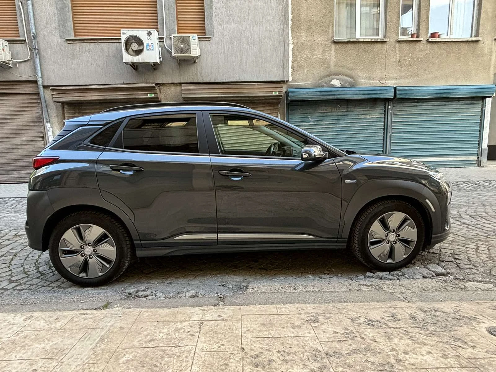 Hyundai Kona Premium 64kWh - изображение 6