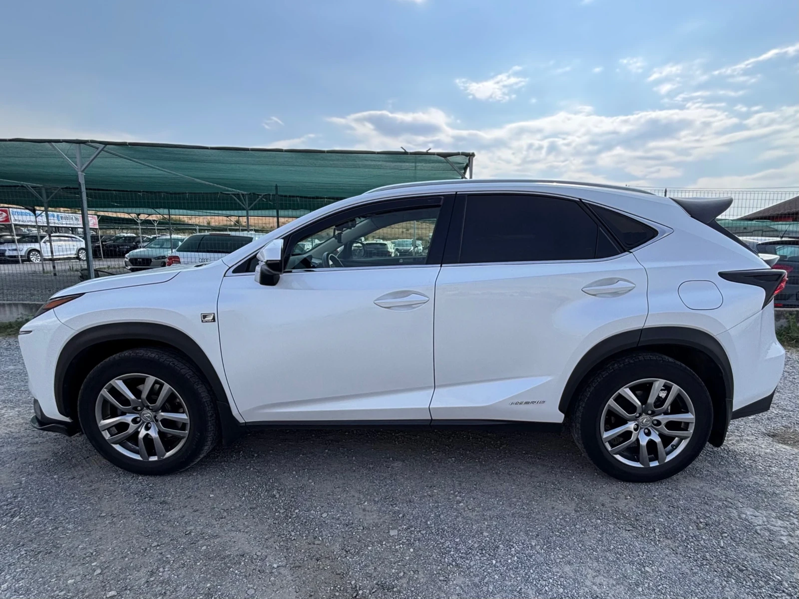 Lexus NX 300h F-sport - изображение 4