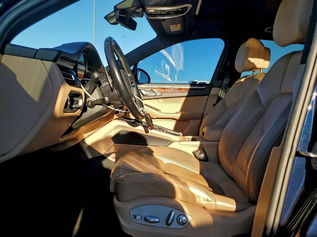 Porsche Macan AWD* 360* KEYLESS* КОЖА* ОБДУХВАНЕ* ПОДГРЕВ*  - изображение 7