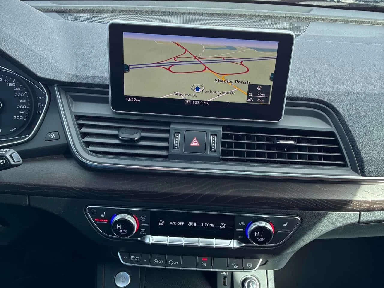 Audi Q5 * Progressiv * ПОДГРЕВИ* ПАНОРАМА* KEYLESS* , снимка 9 - Автомобили и джипове - 53829698