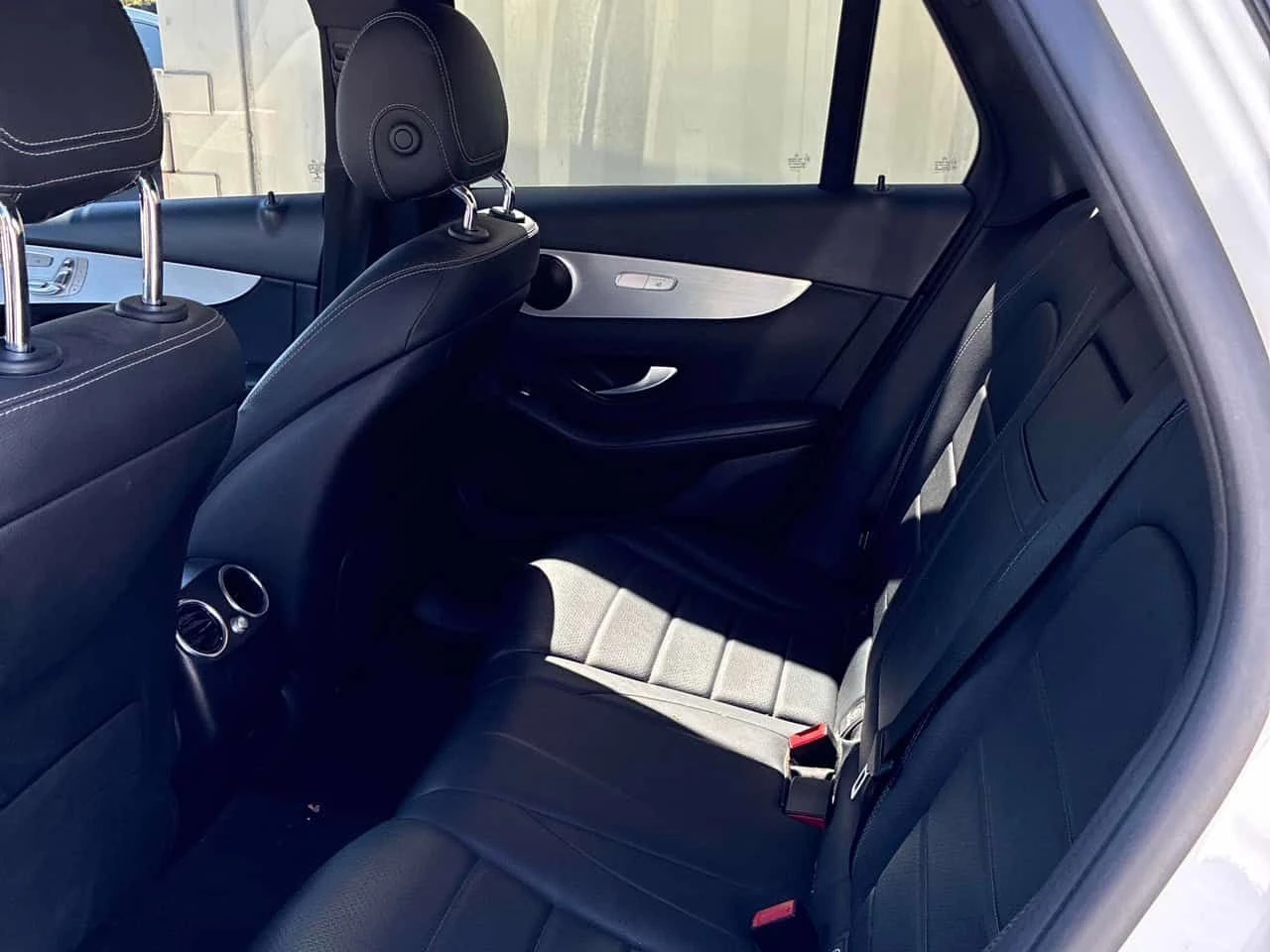 Mercedes-Benz GLC 300  CARFAX, снимка 11 - Автомобили и джипове - 54700905