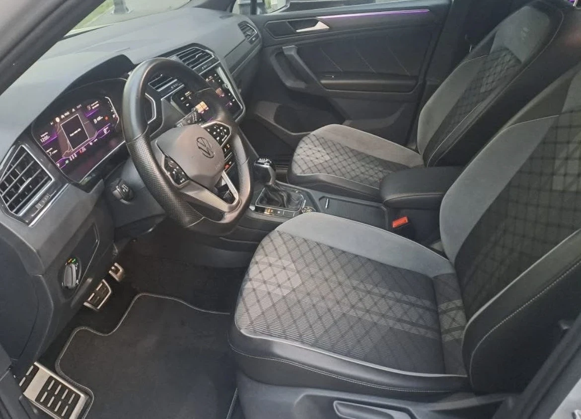 VW Tiguan 2.0 TDI DSG, снимка 9 - Автомобили и джипове - 54952869