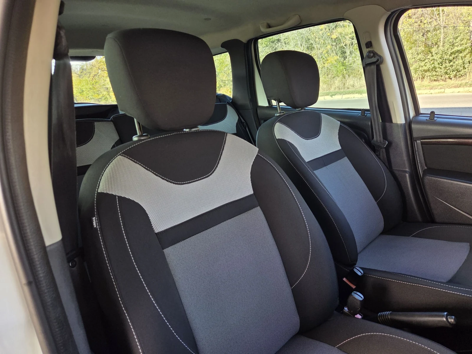 Dacia Duster 1, 6 ������ ��� ! 105 �.� | Mobile.bg � ����������� 13